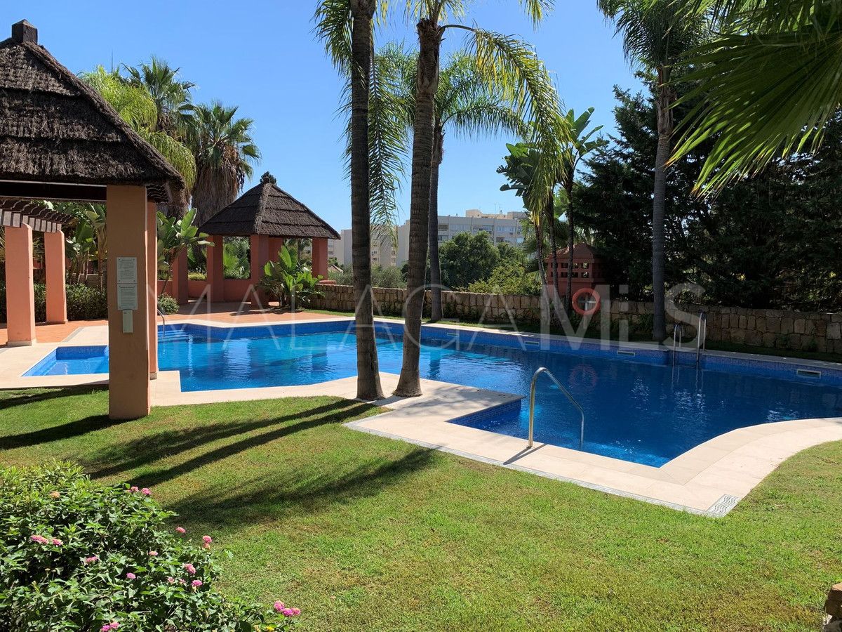 5 bedrooms town house in Marbella City for sale