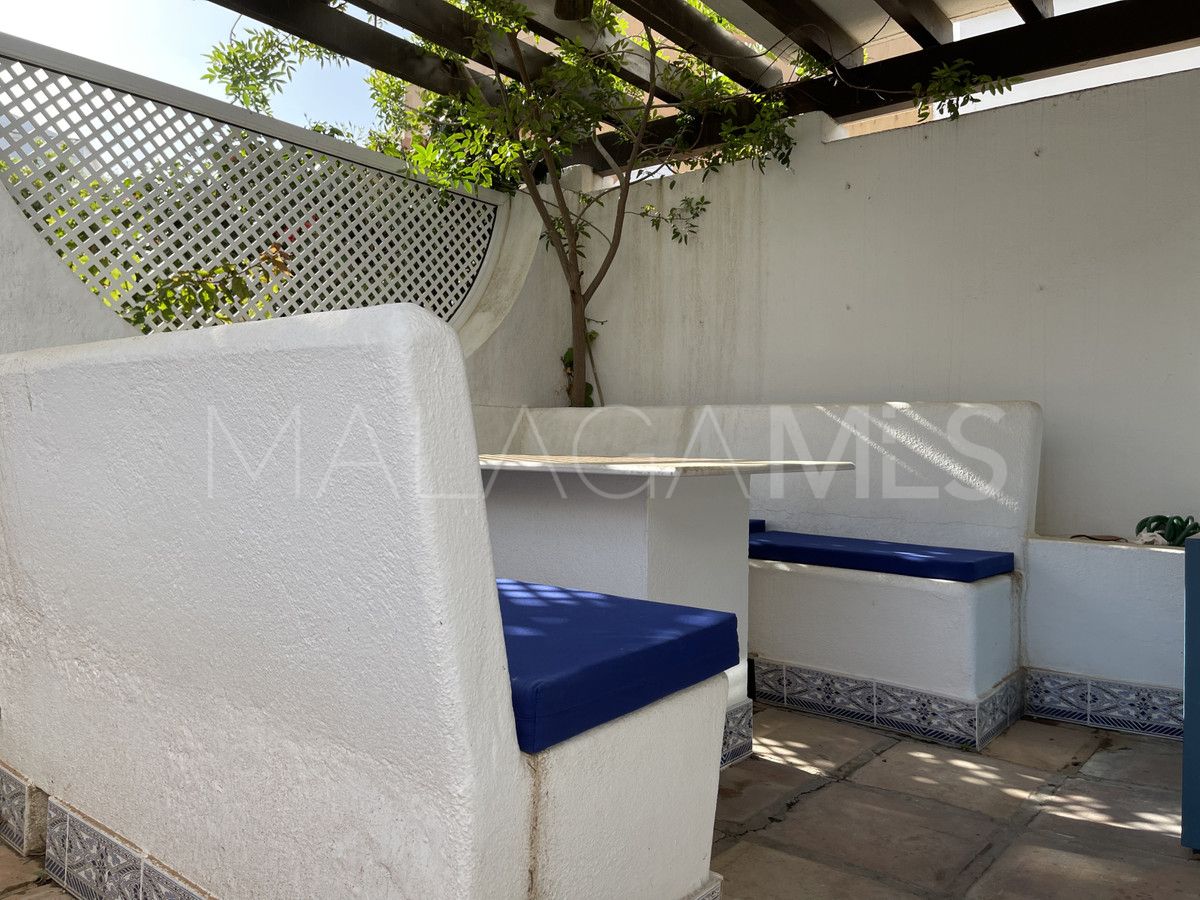 For sale Nueva Andalucia town house with 2 bedrooms