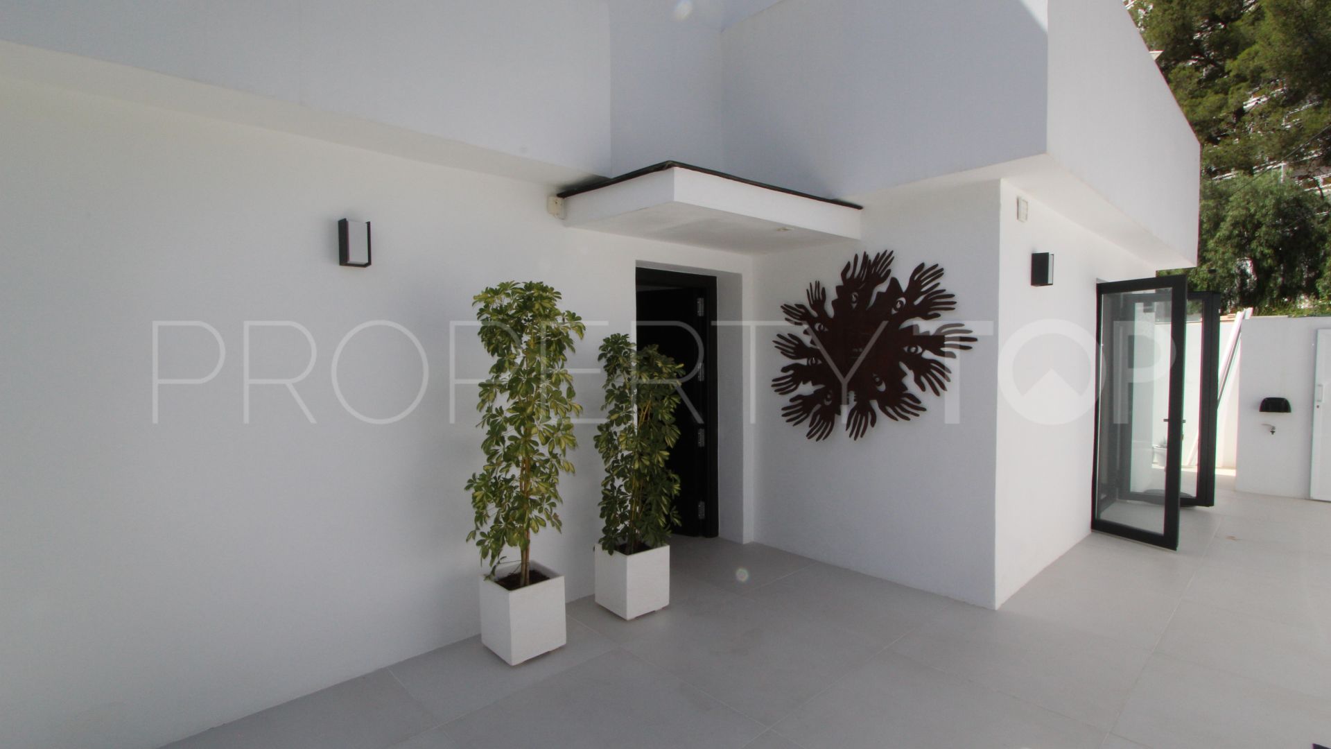 Nueva Andalucia semi detached villa for sale