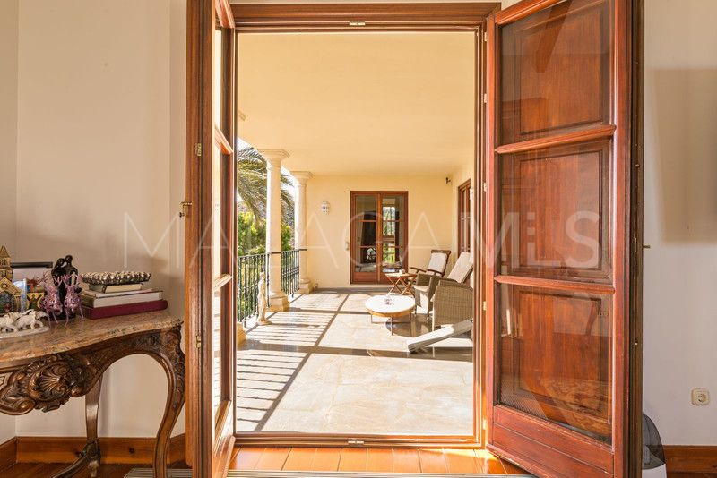 Villa for sale in Benahavis
