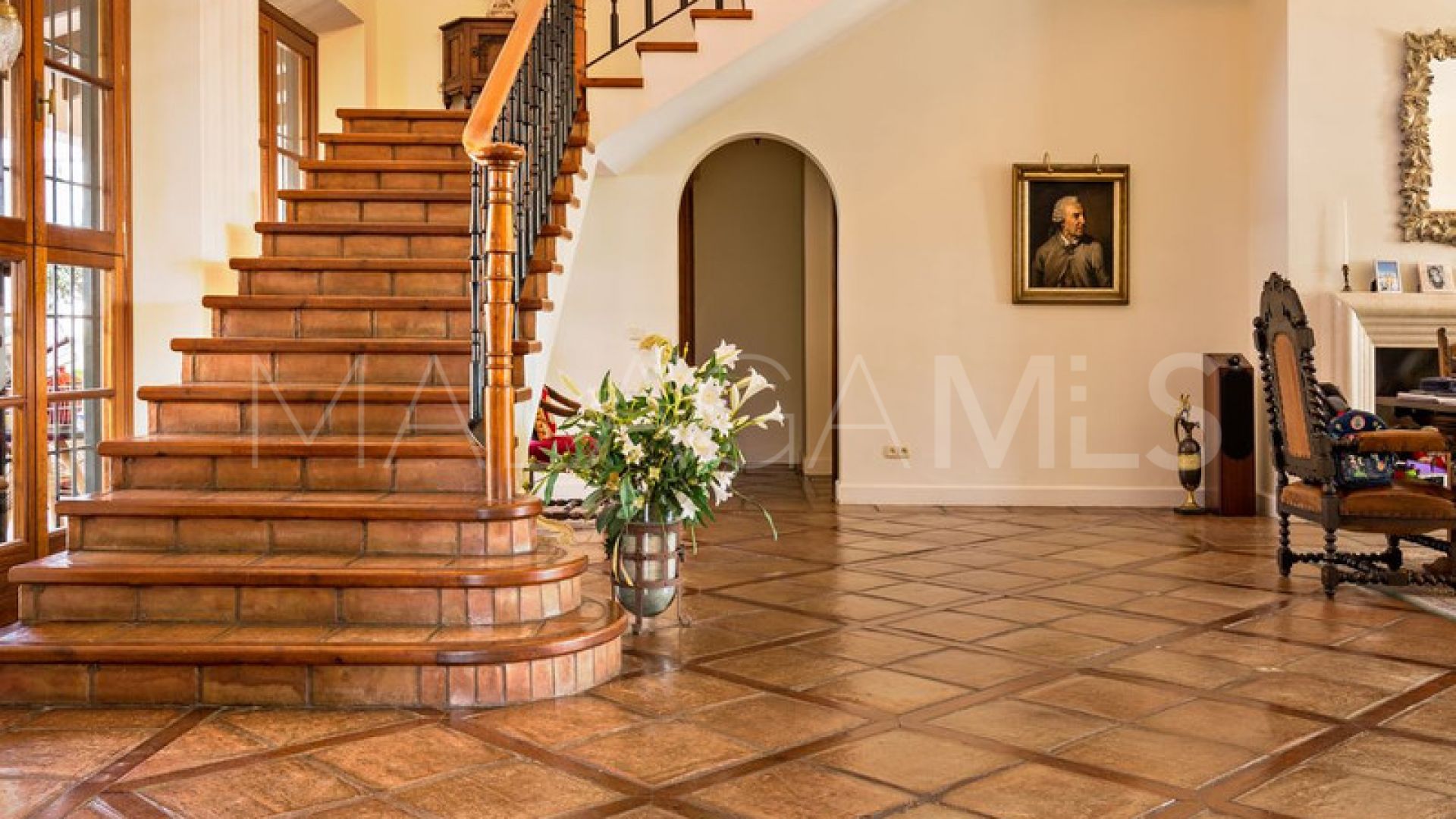 Villa for sale in Benahavis