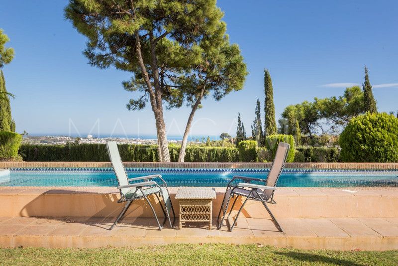 Villa for sale in Benahavis
