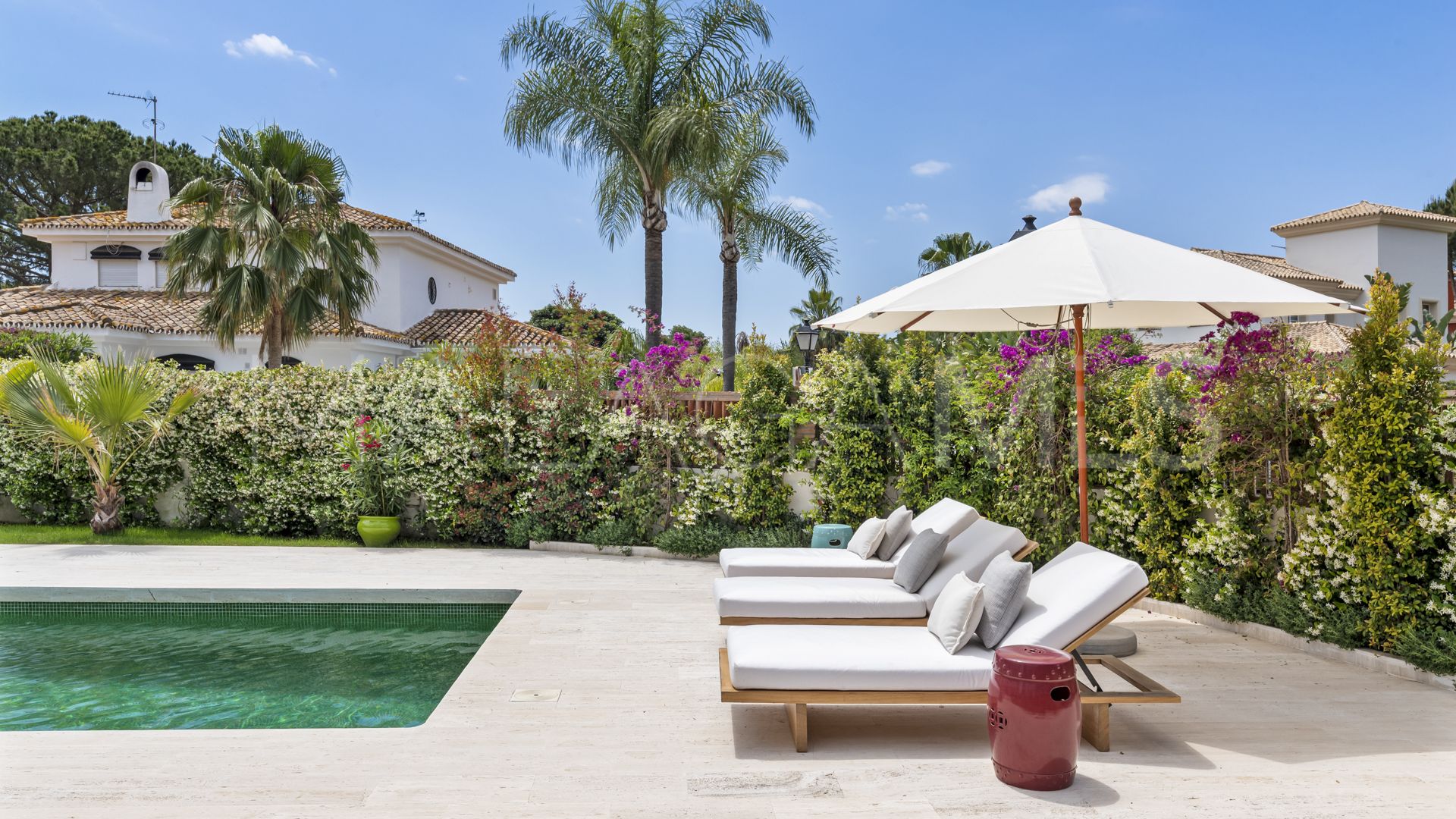 Villa for sale in Casasola