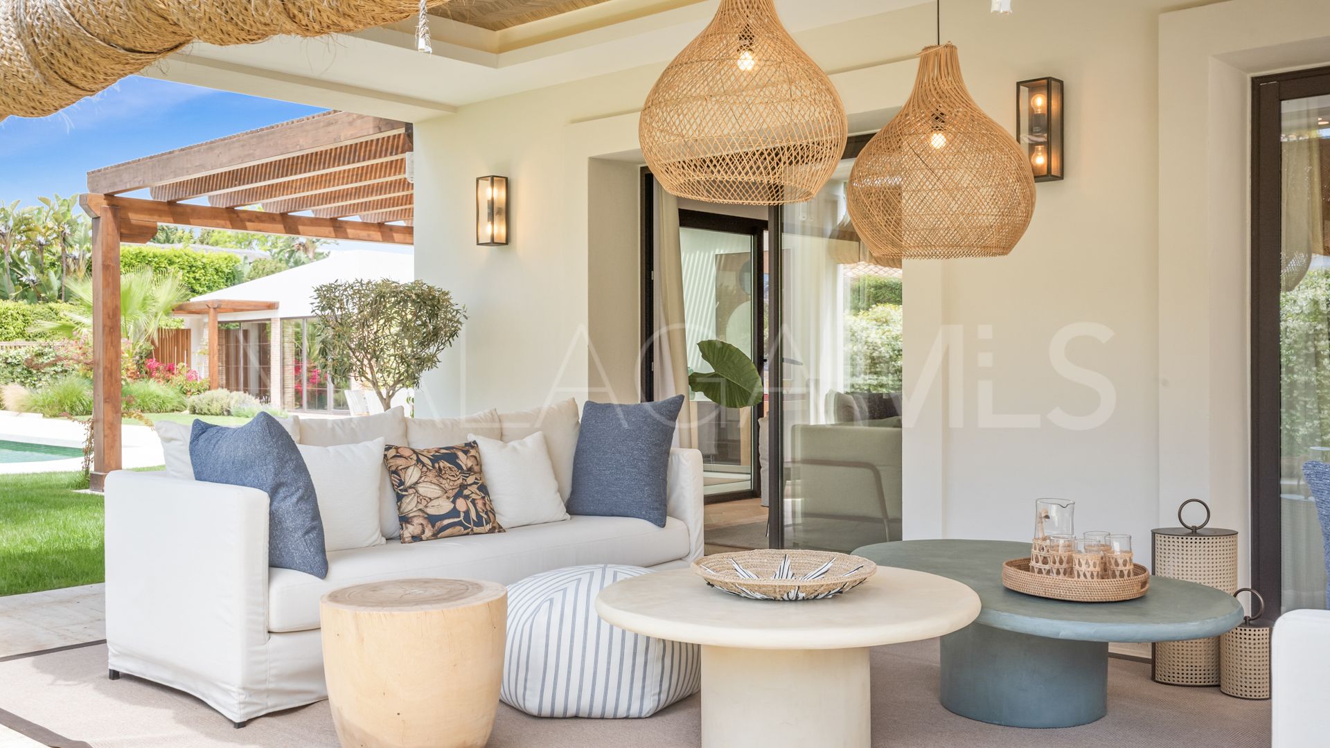 Villa for sale in Casasola