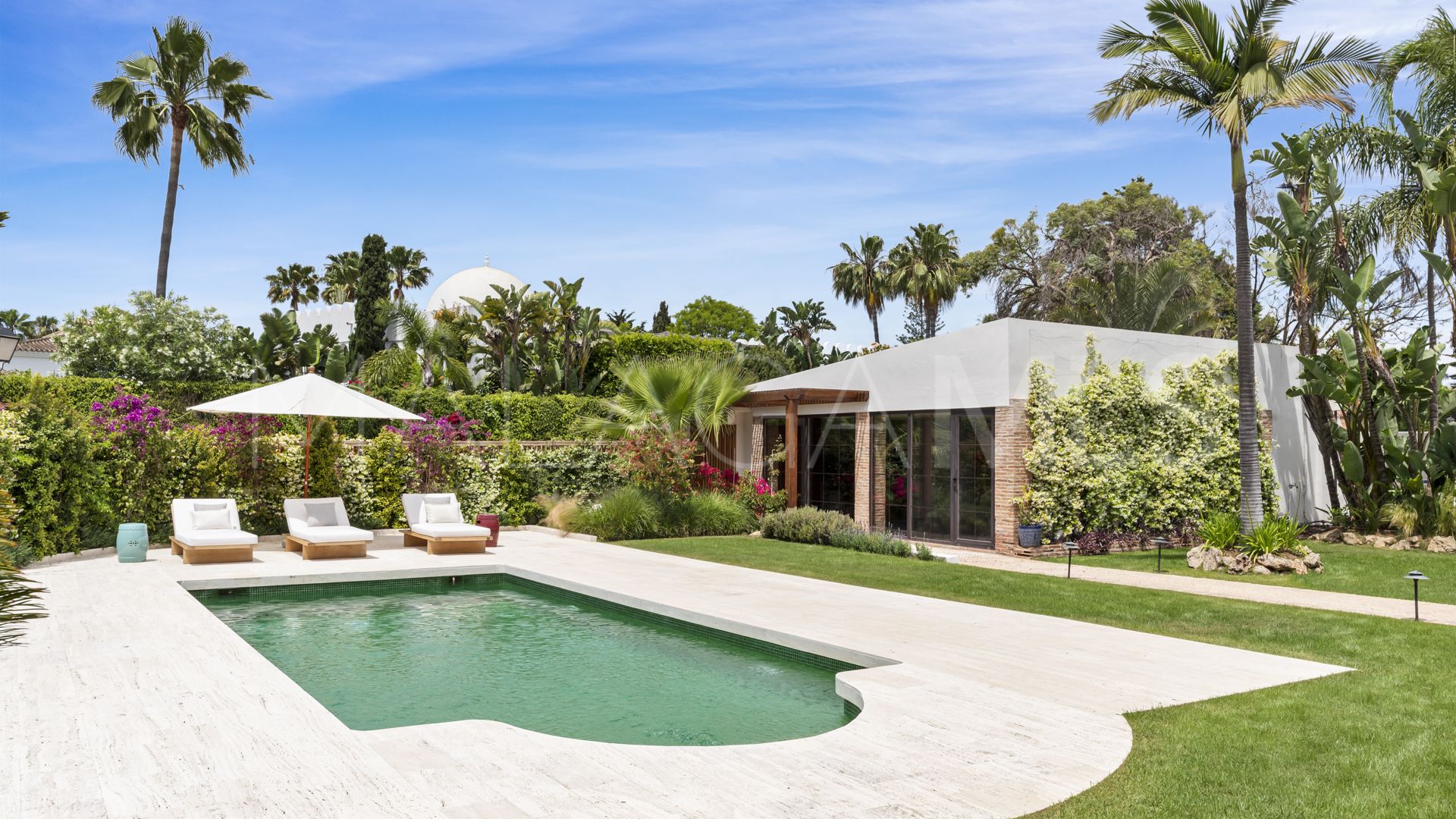 Villa for sale in Casasola