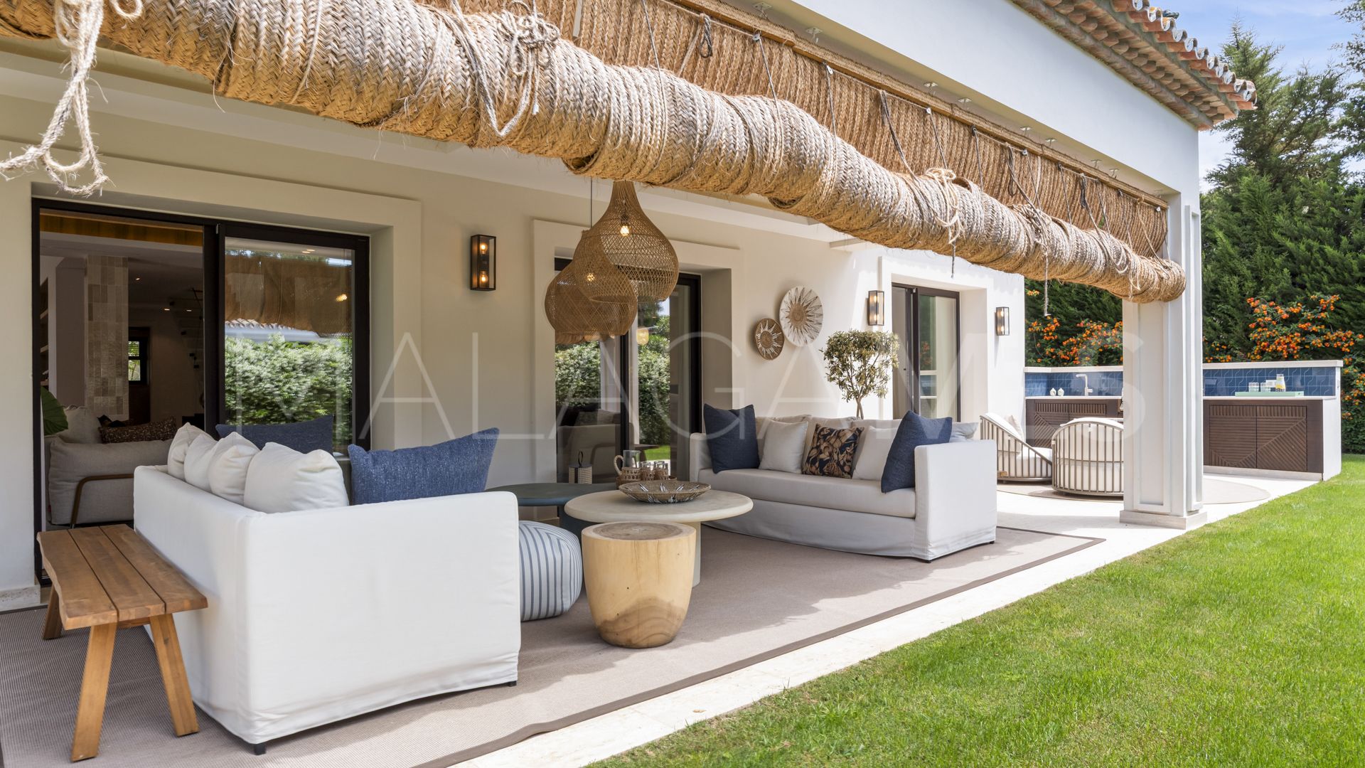Villa for sale in Casasola