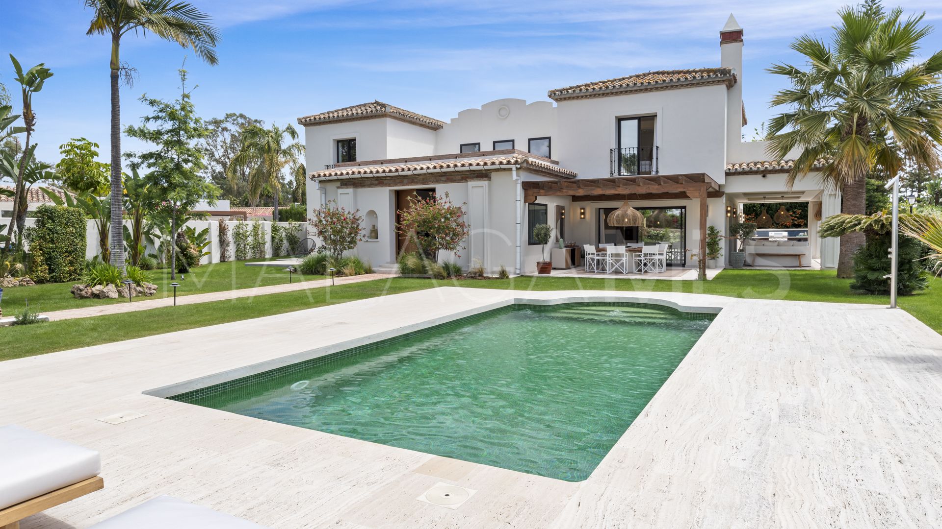 Villa for sale in Casasola