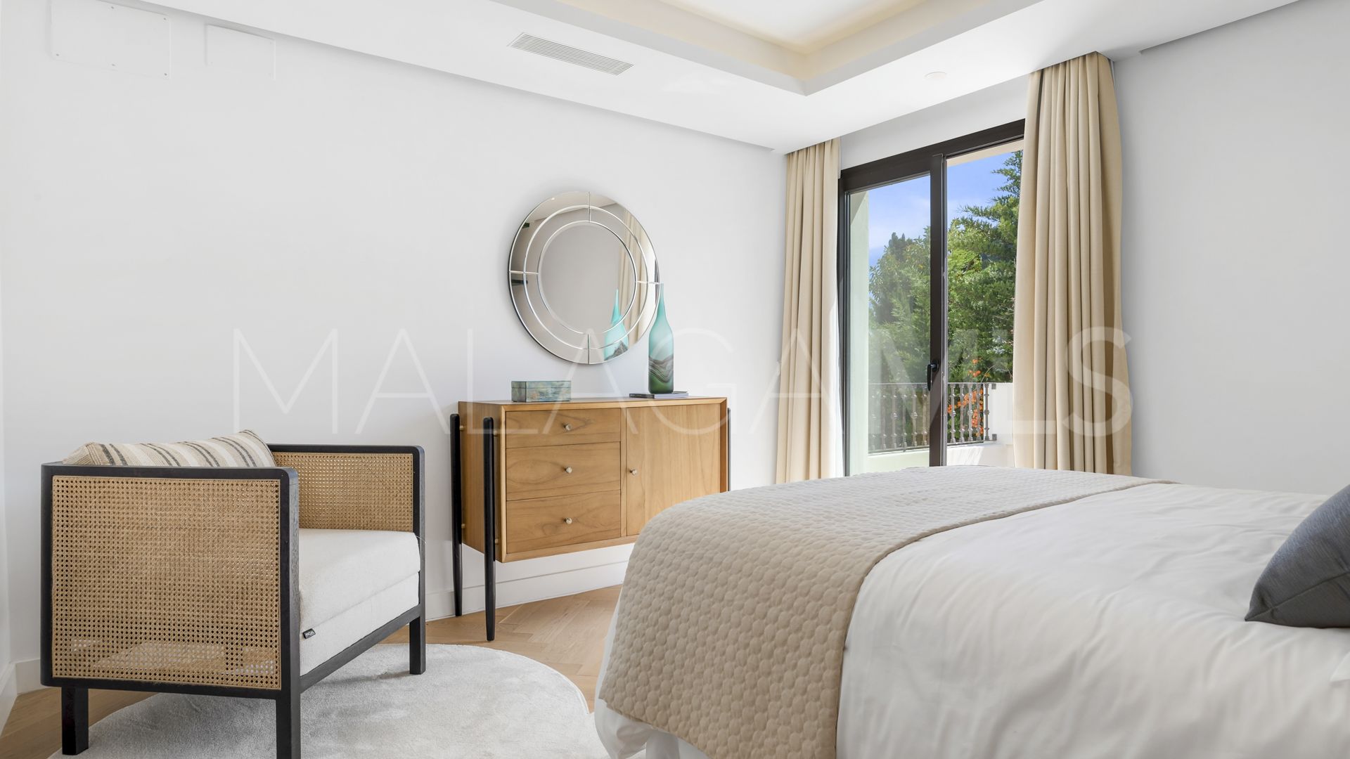 Villa for sale in Casasola