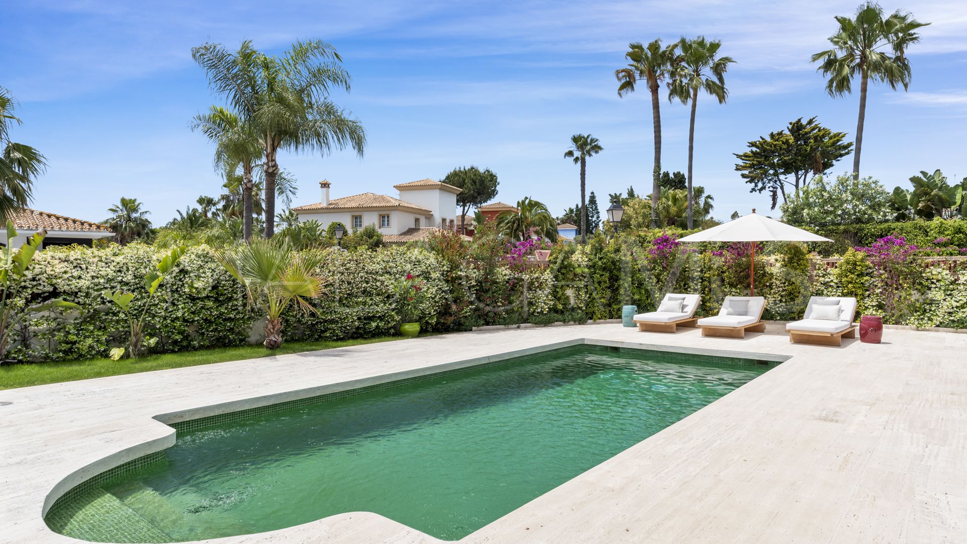 Villa for sale in Casasola