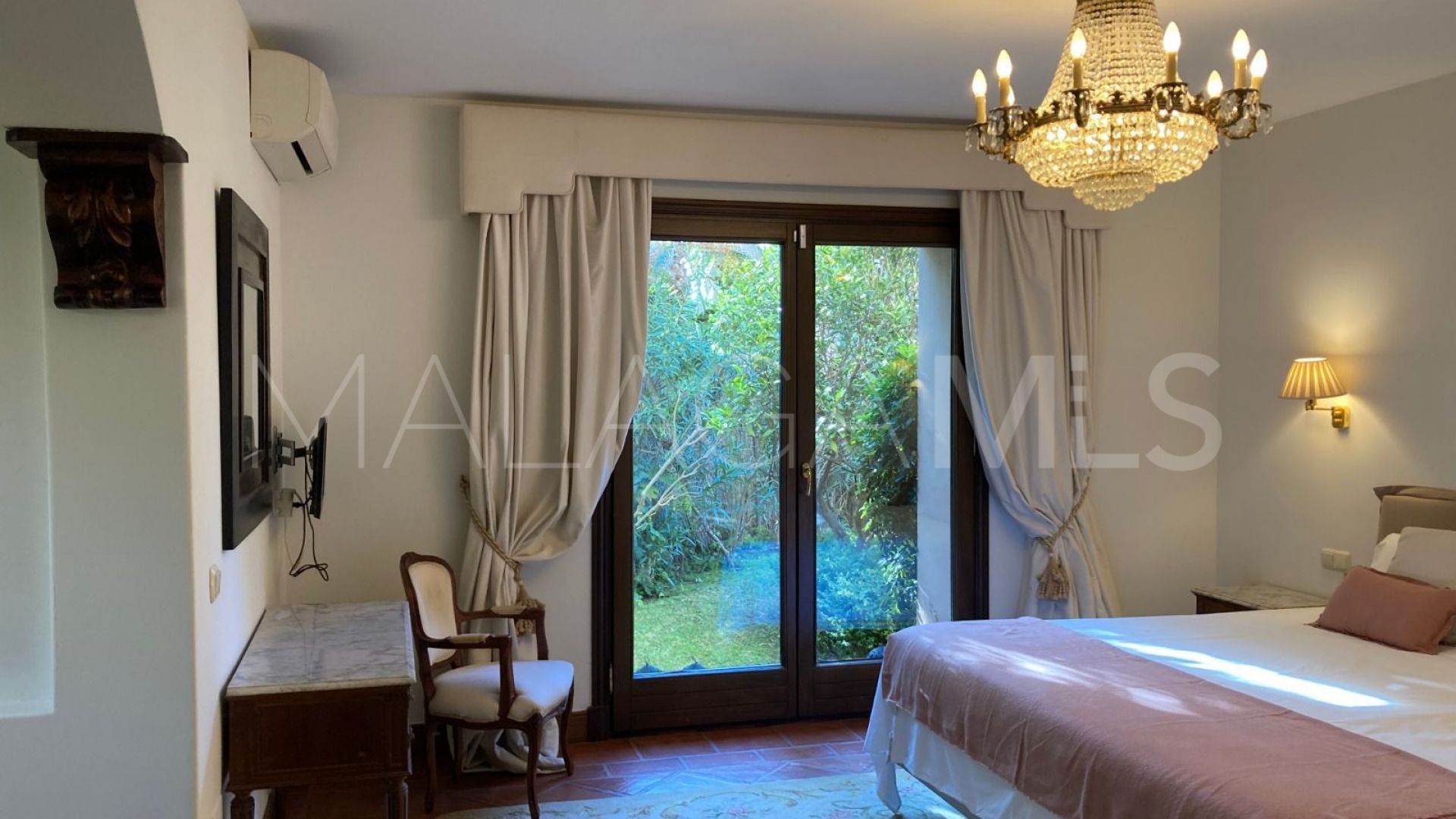 Villa for sale in Marbella Est