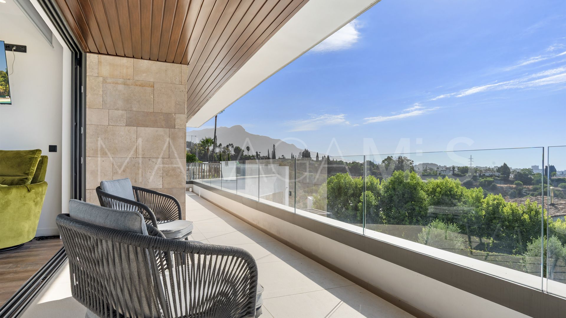 Villa for sale in Benahavis