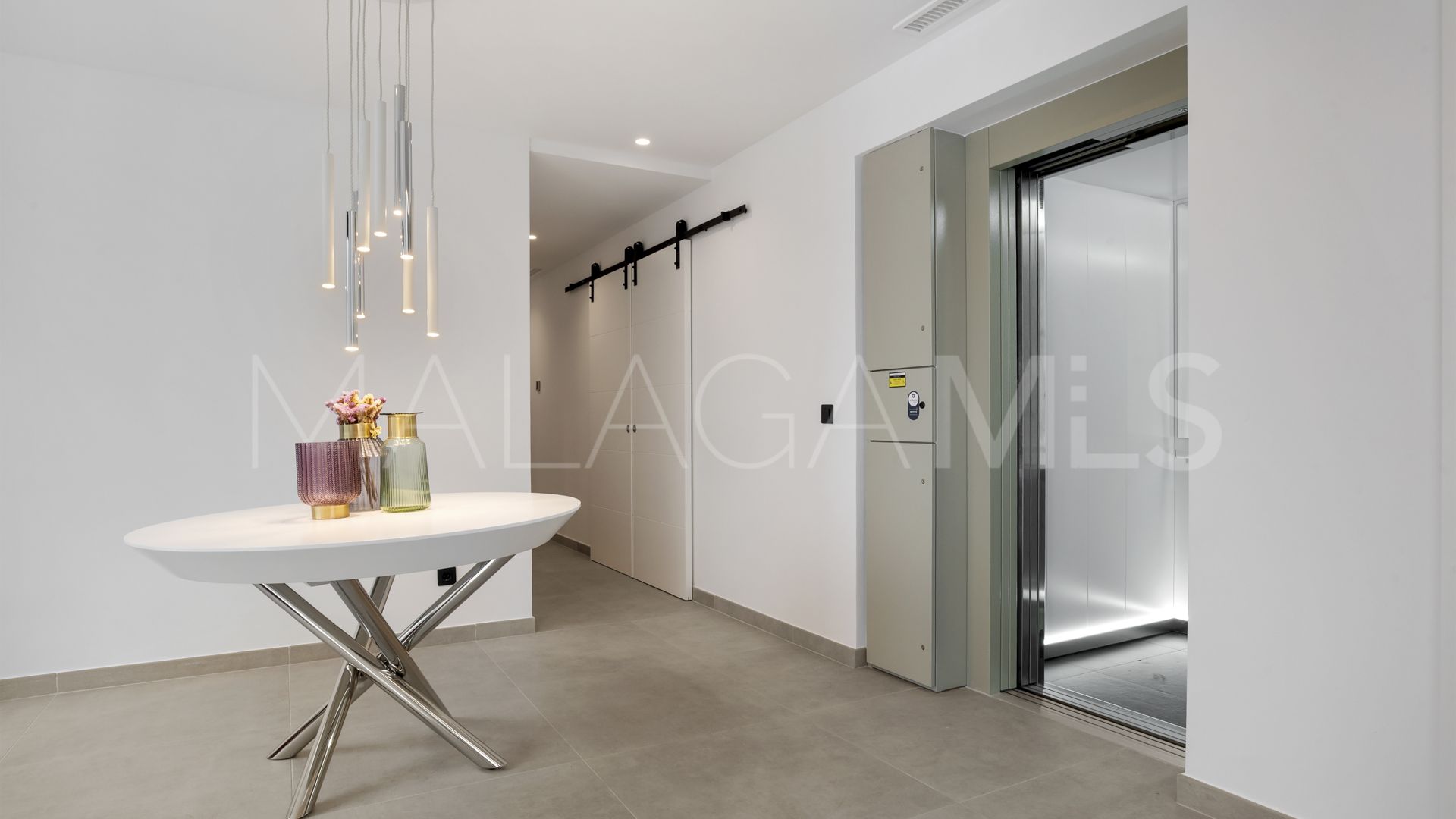 Villa for sale in Benahavis