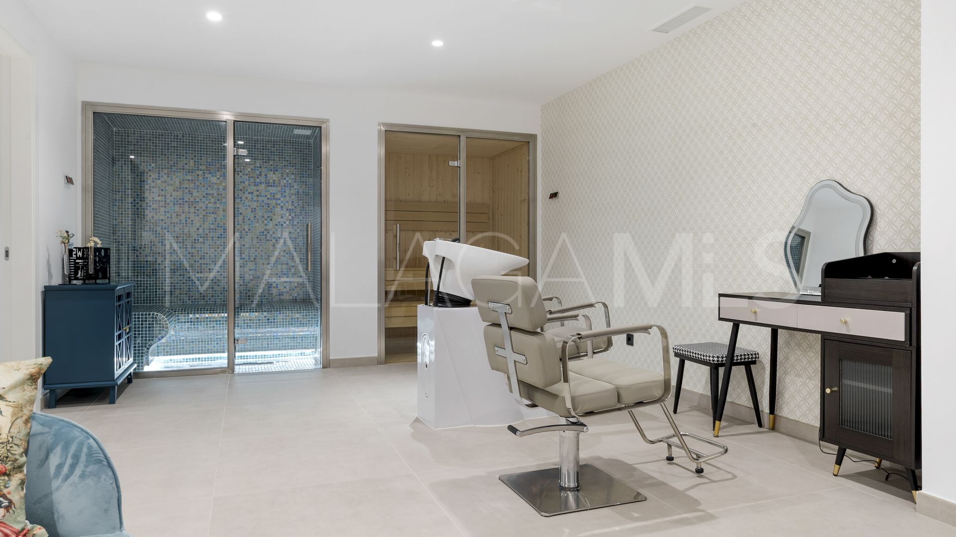 Villa for sale in Benahavis