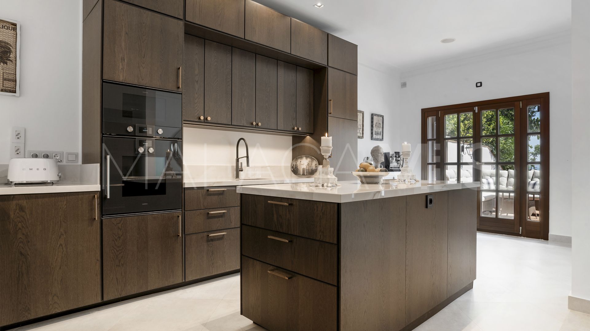 Buy villa with 4 bedrooms in El Madroñal