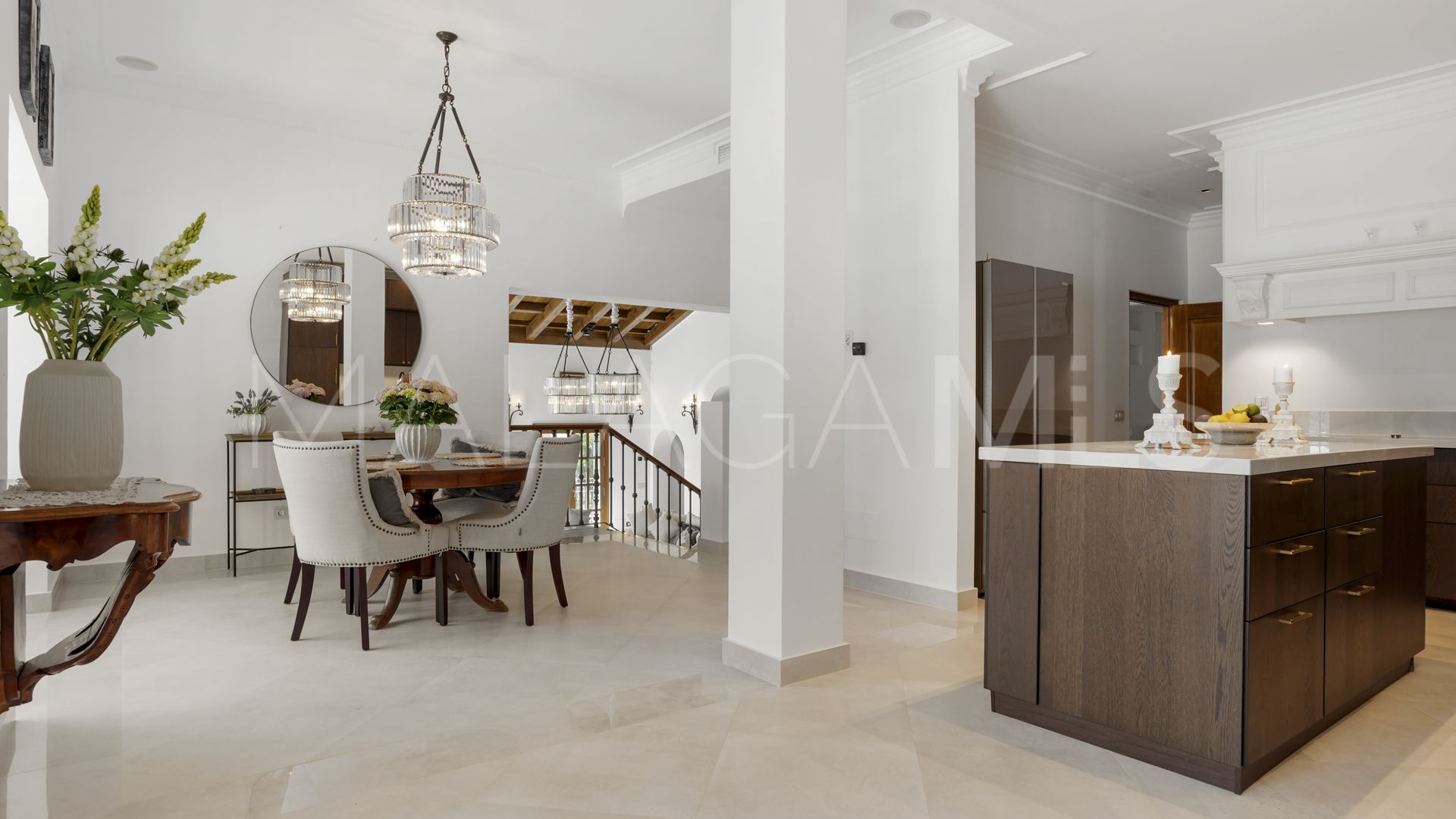 Buy villa with 4 bedrooms in El Madroñal