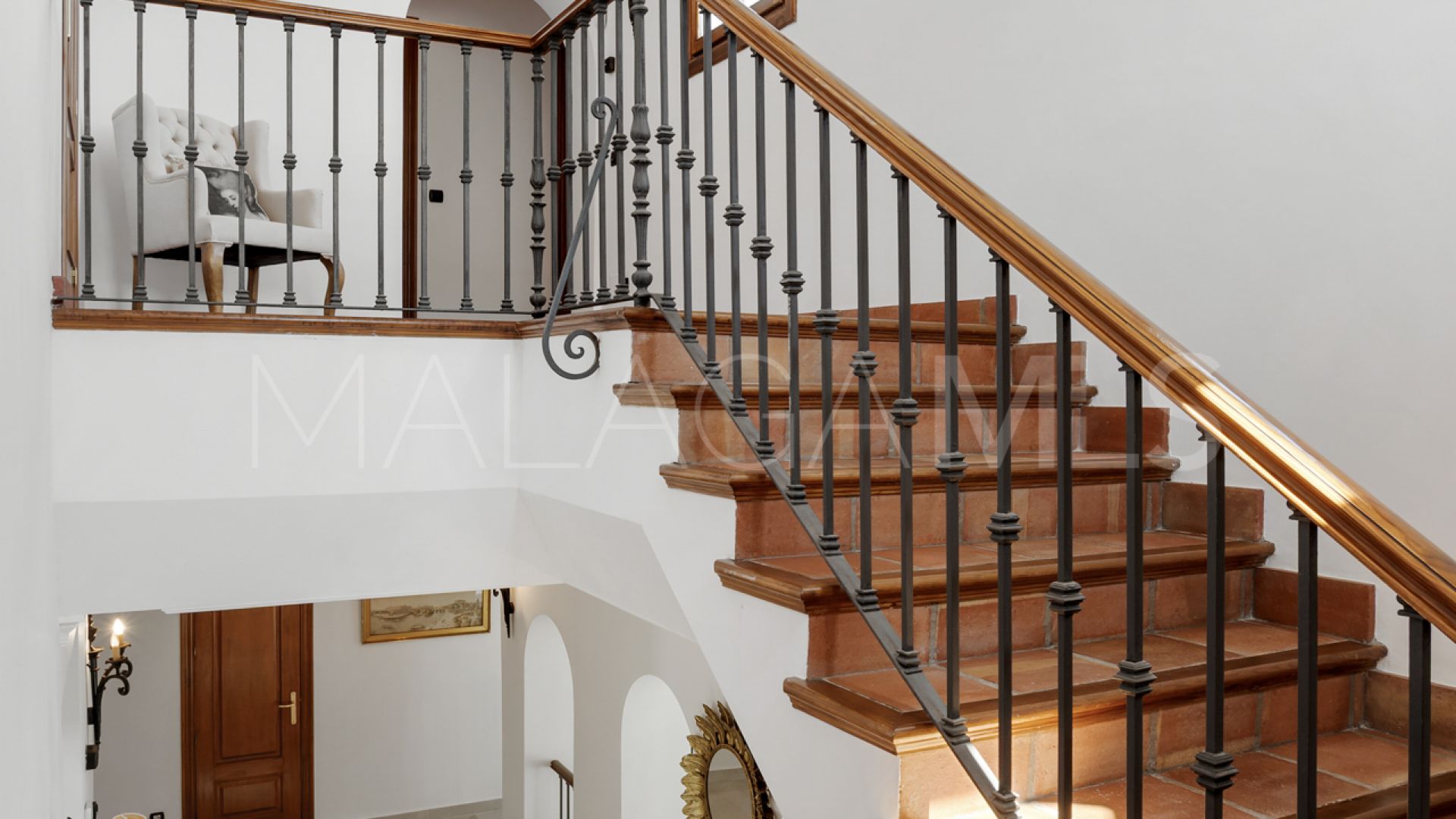 Buy villa with 4 bedrooms in El Madroñal