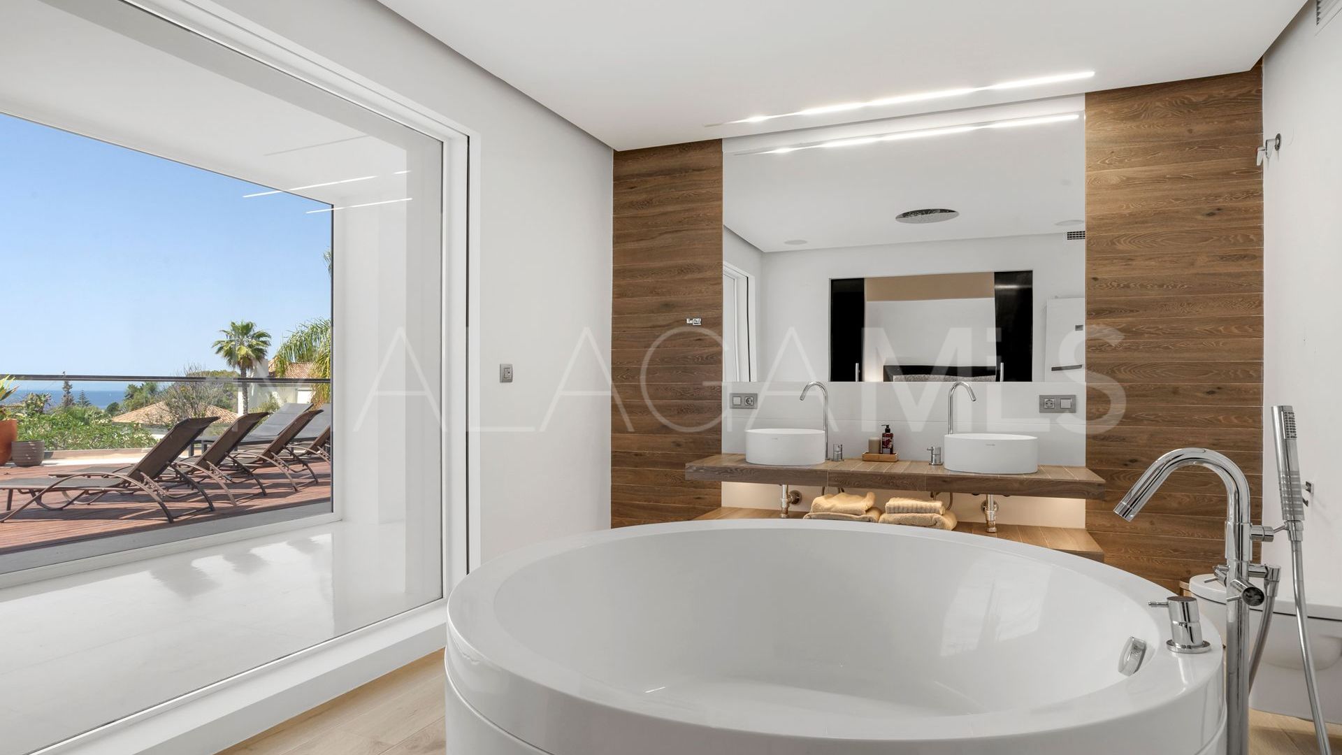 Villa for sale in Hacienda las Chapas