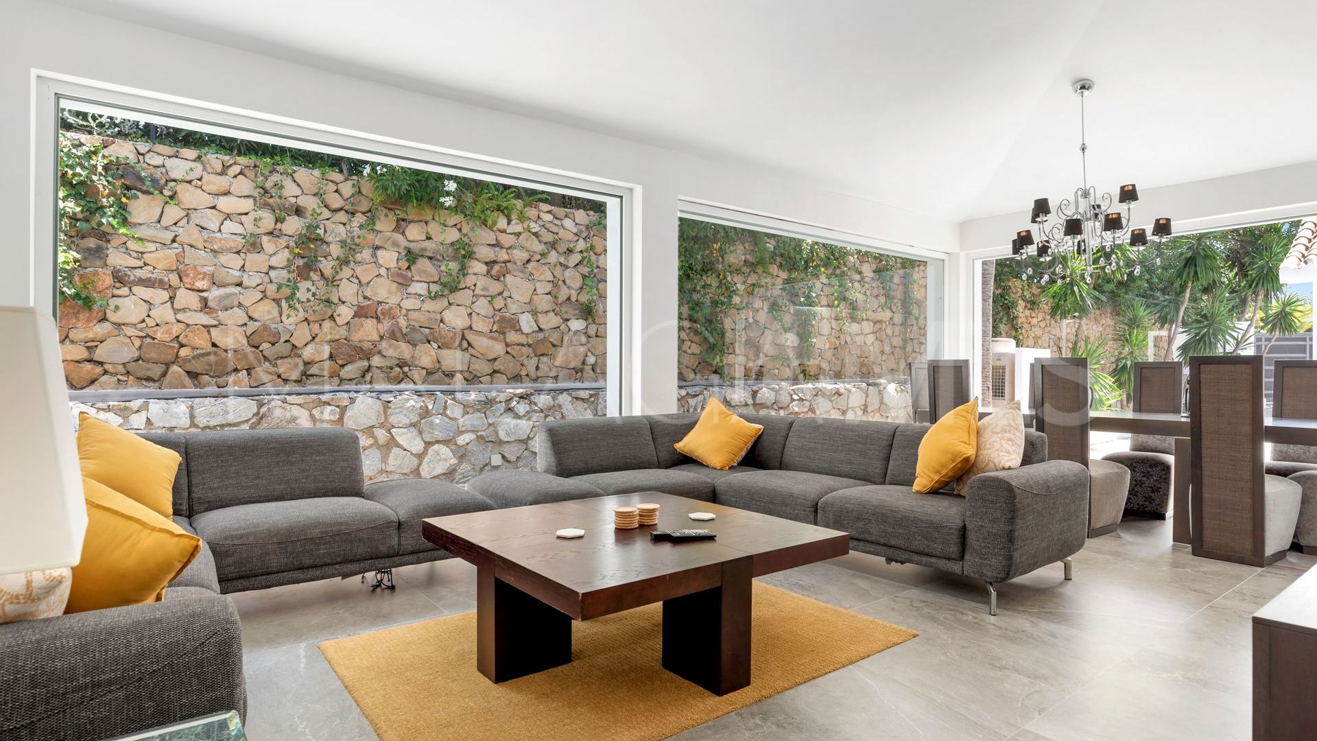 Villa for sale in Hacienda las Chapas