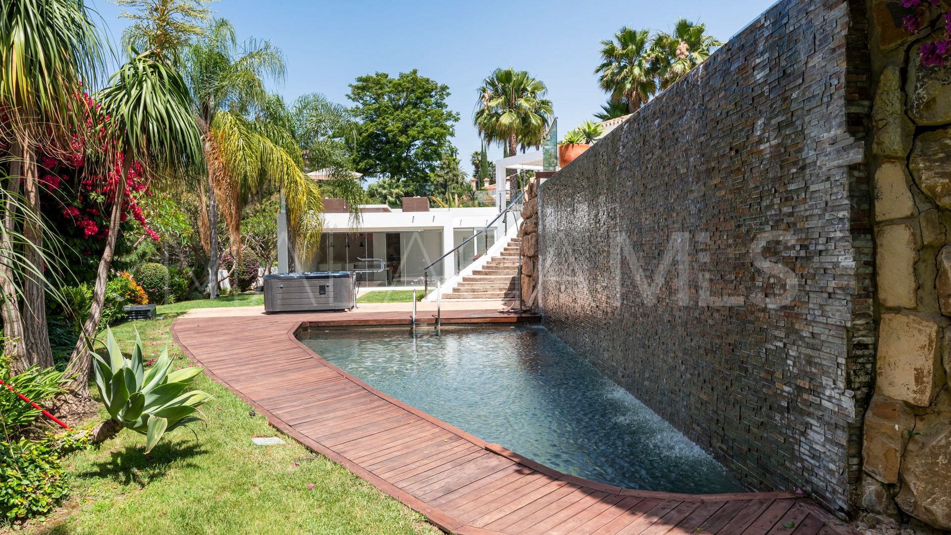 Villa for sale in Hacienda las Chapas
