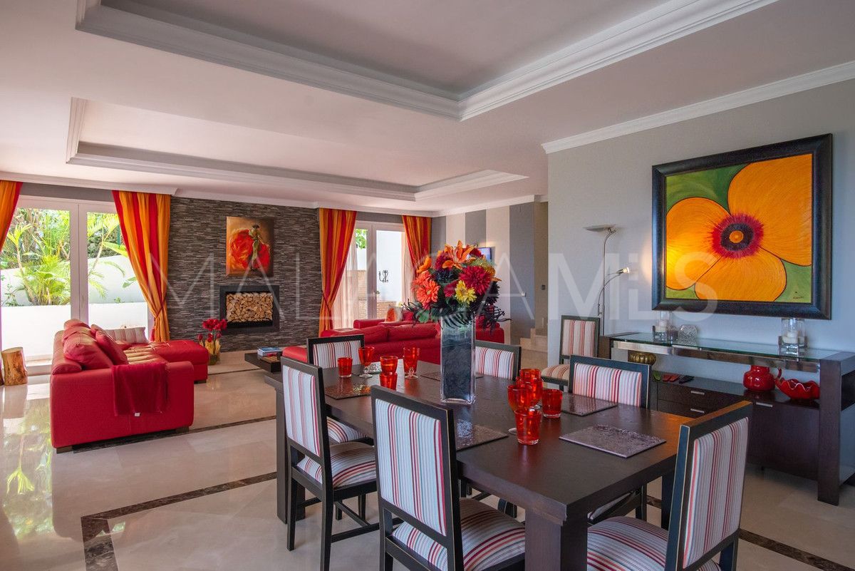 Villa for sale in La Cala Golf Resort with 5 bedrooms