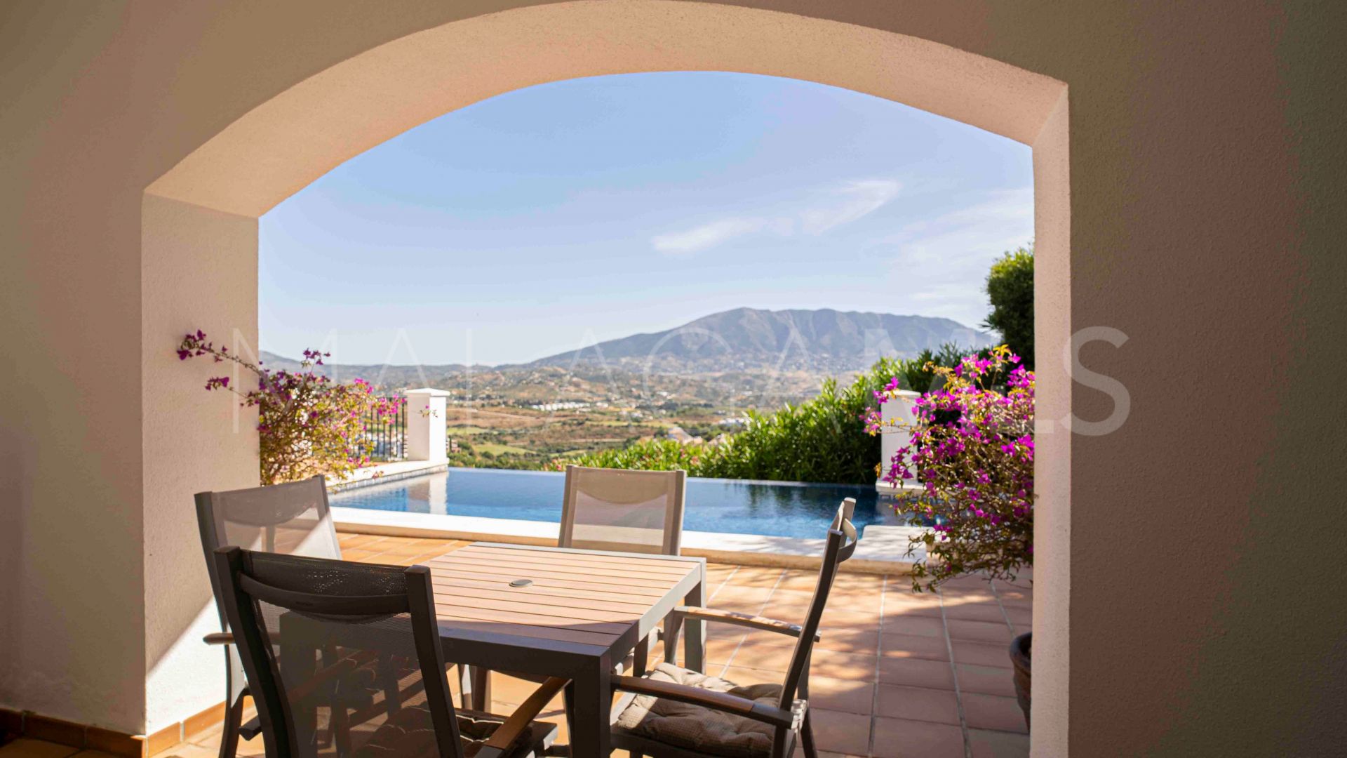 Villa for sale in La Cala Golf Resort