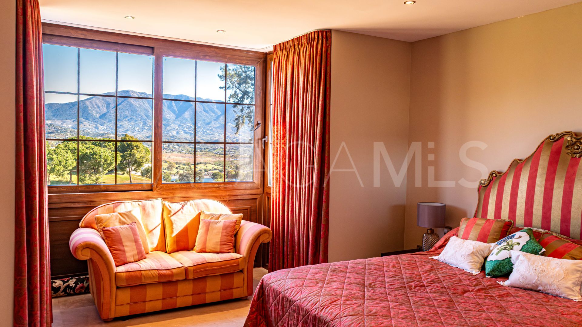 Villa for sale in La Cala Golf Resort