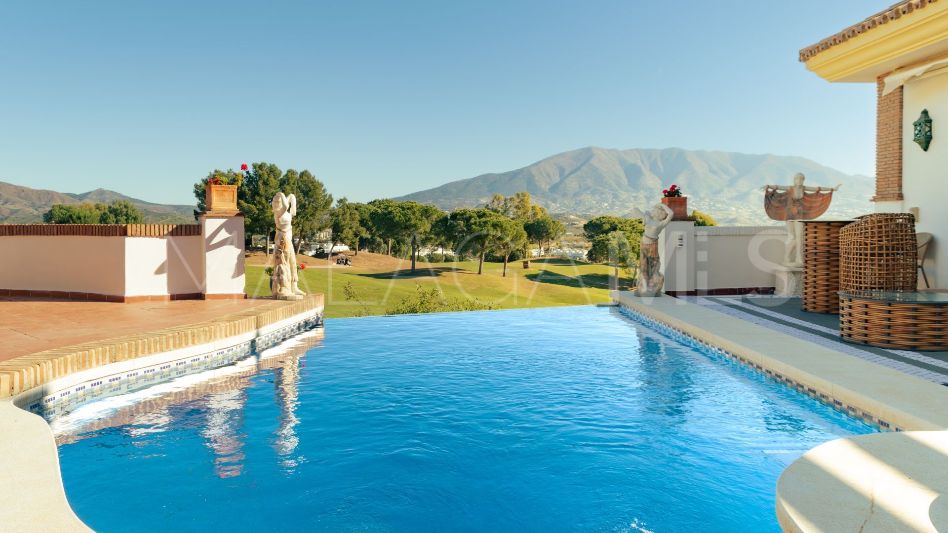 Villa for sale in La Cala Golf Resort