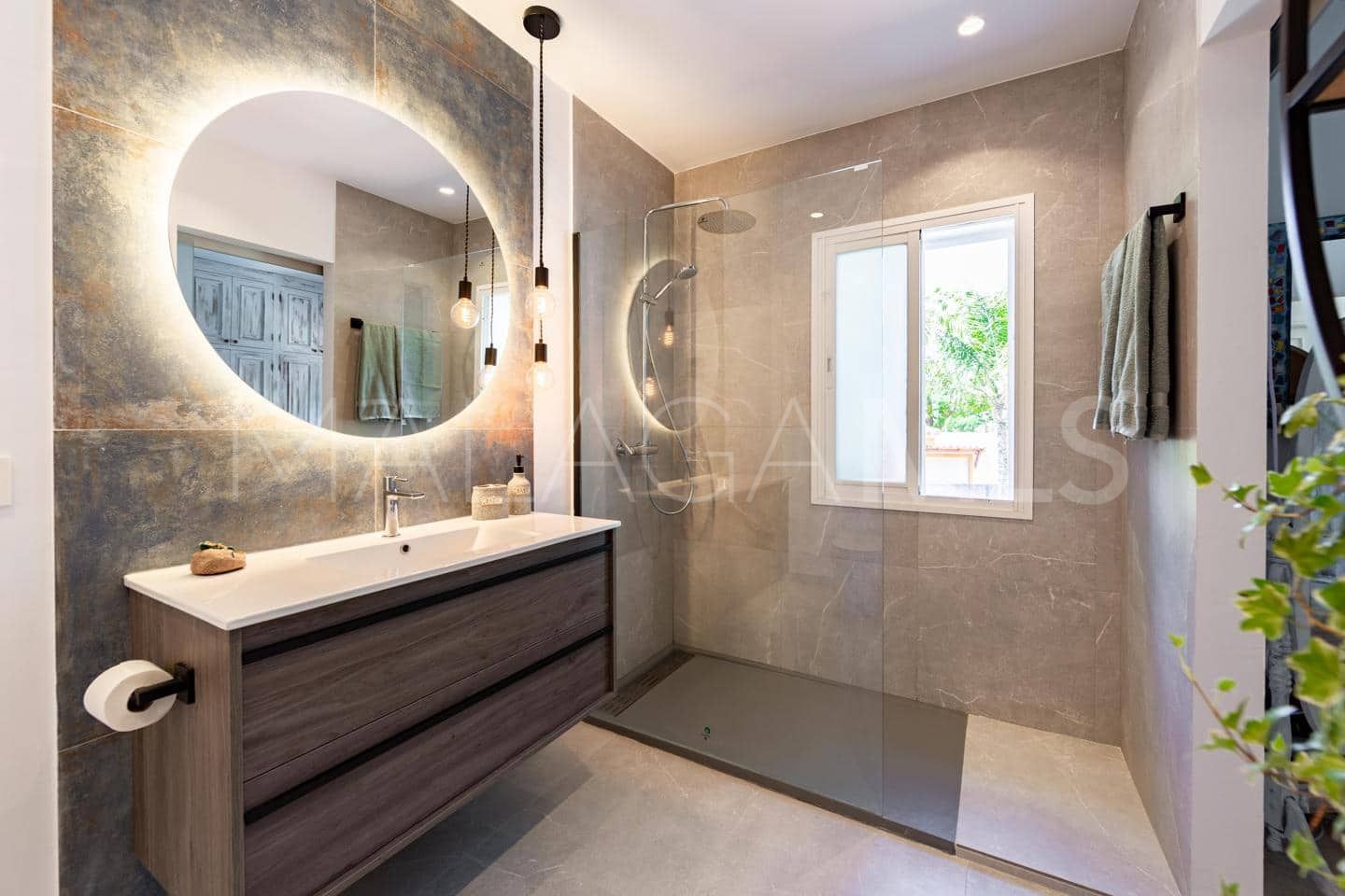 For sale town house with 5 bedrooms in San Pedro de Alcantara