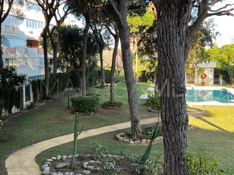 Sitio de Calahonda flat for sale