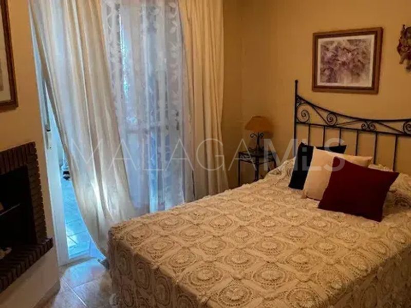 Sitio de Calahonda flat for sale