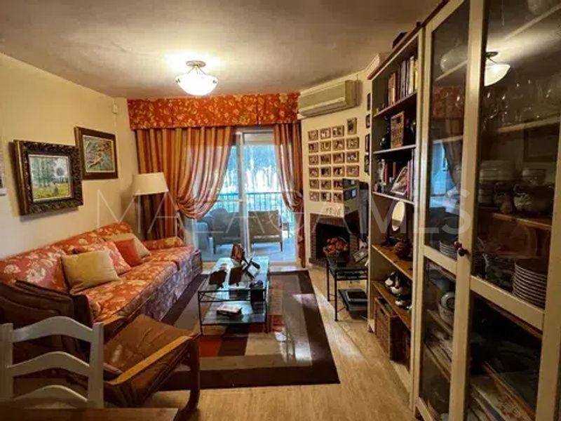 Sitio de Calahonda flat for sale
