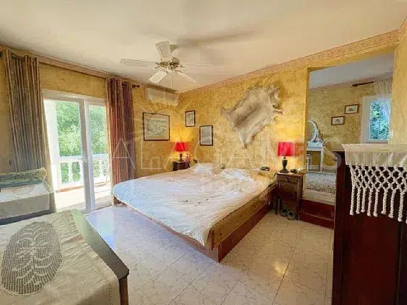 Los Claveles, casa a la venta de 2 bedrooms