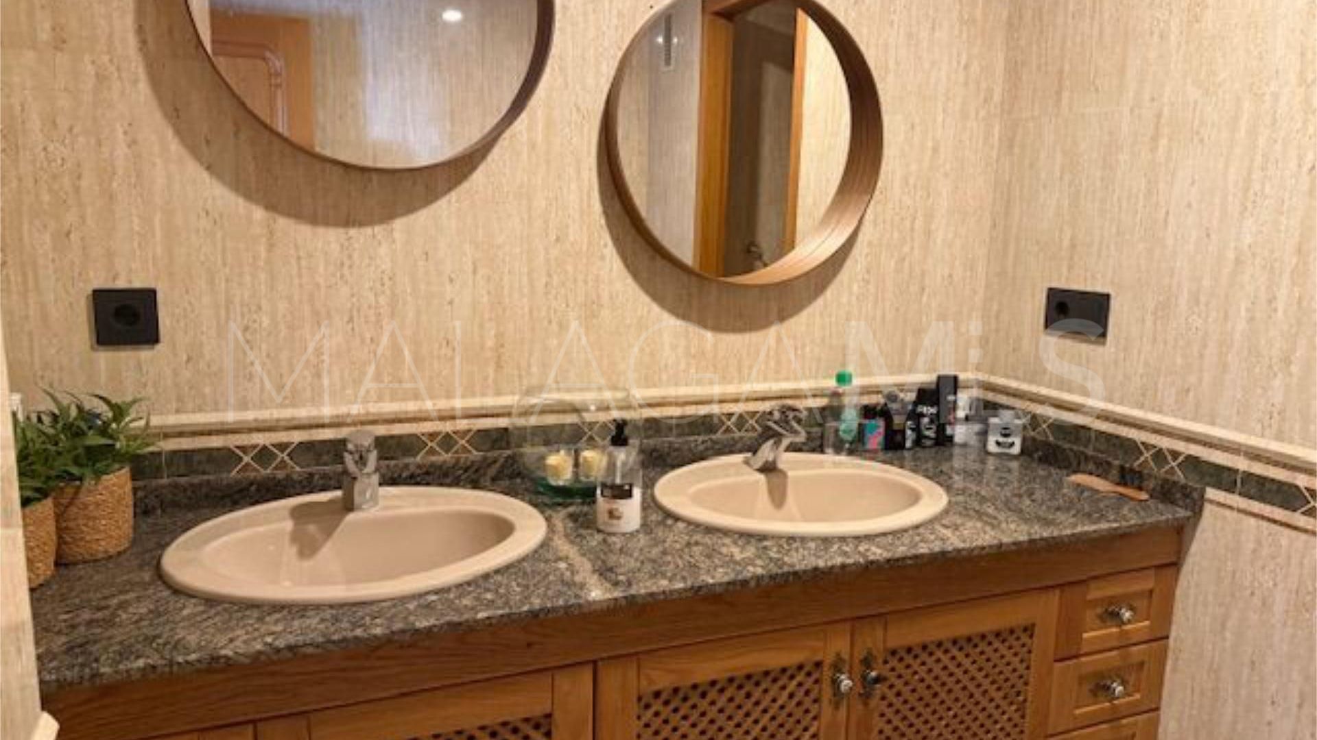 Doppelhaushälfte for sale in Calahonda