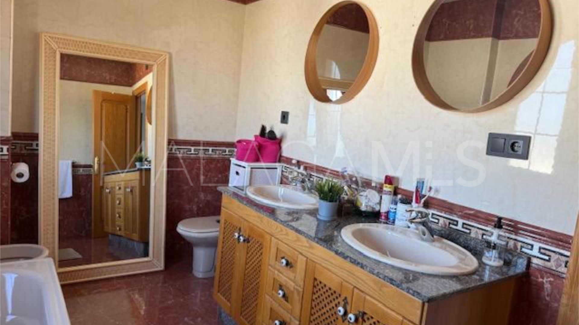 Doppelhaushälfte for sale in Calahonda