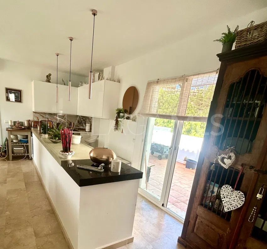 Ático a la venta with 3 bedrooms in Calahonda