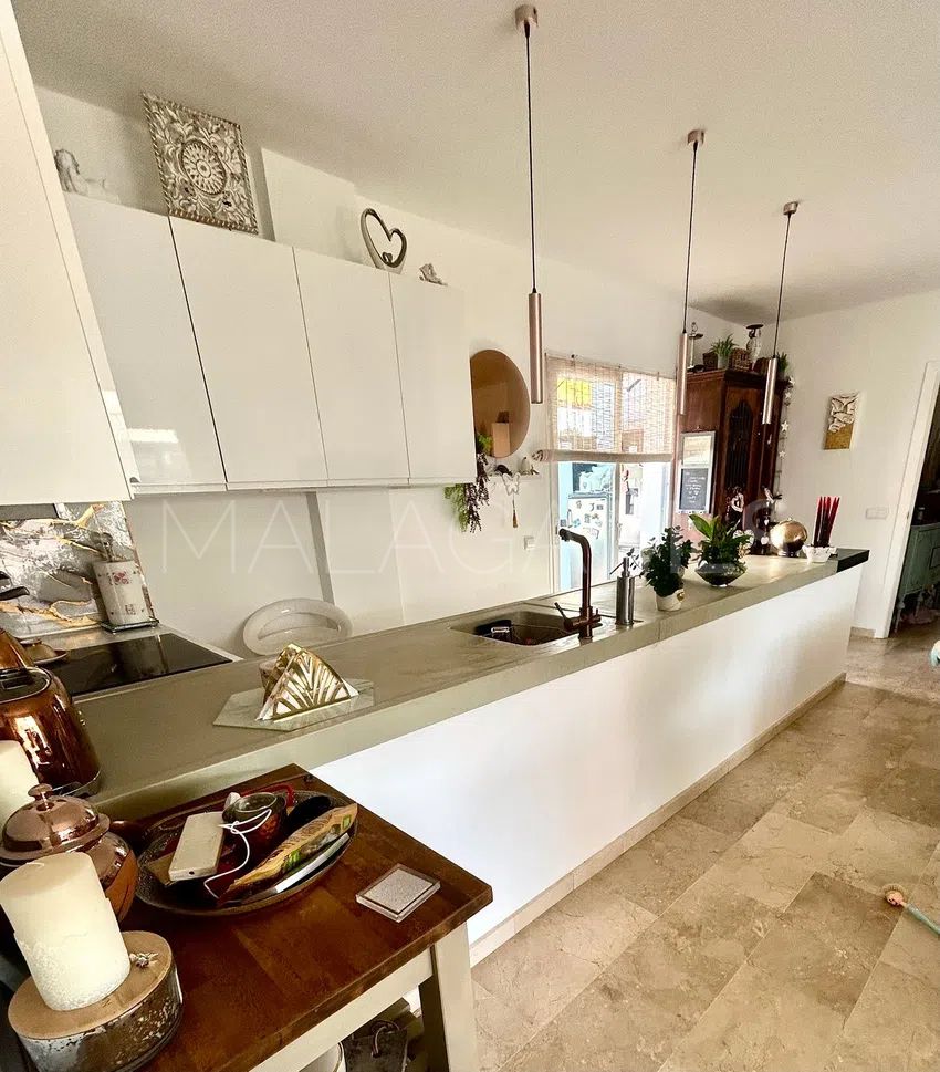 Ático a la venta with 3 bedrooms in Calahonda