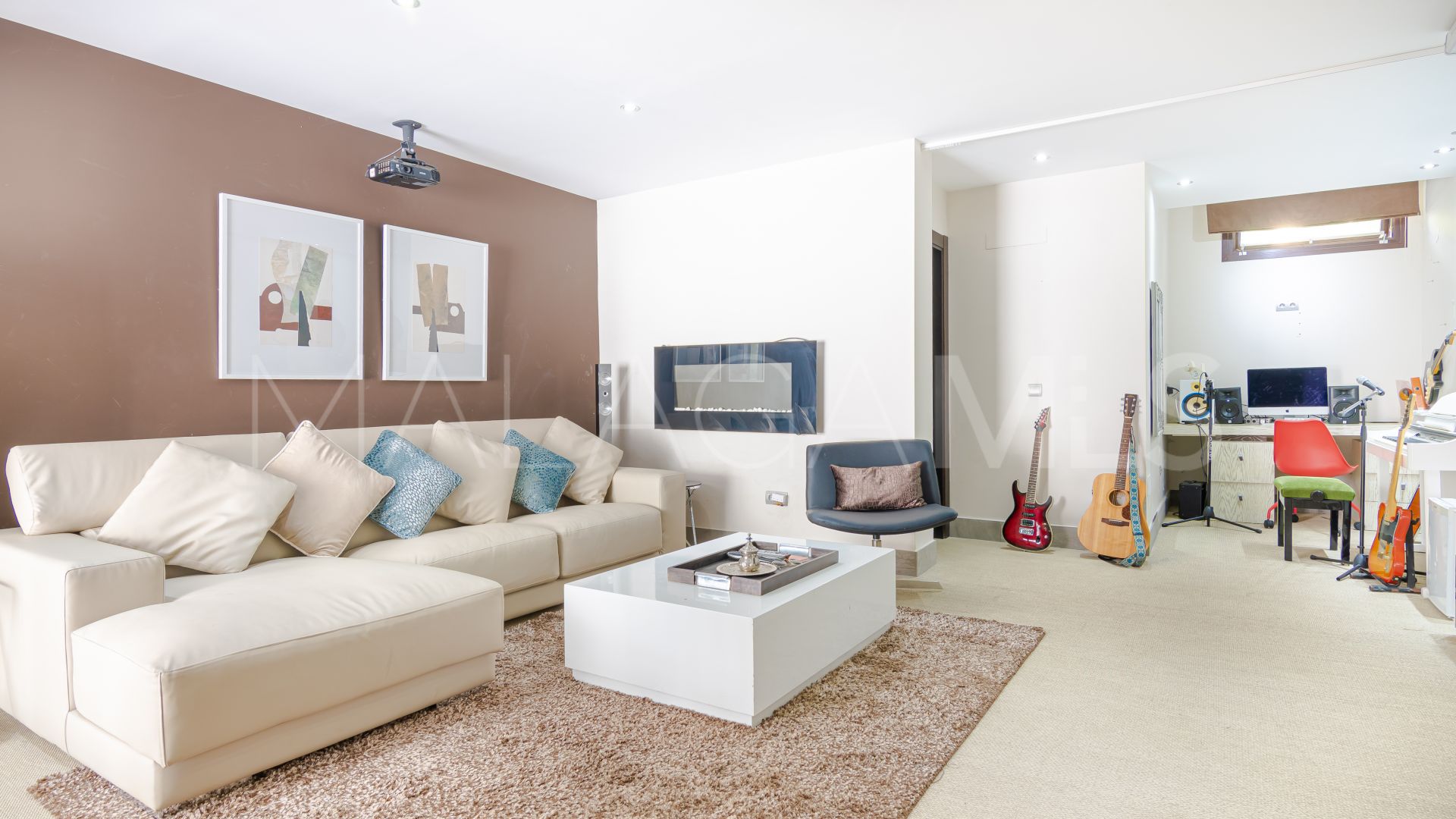 Villa for sale in Los Naranjos