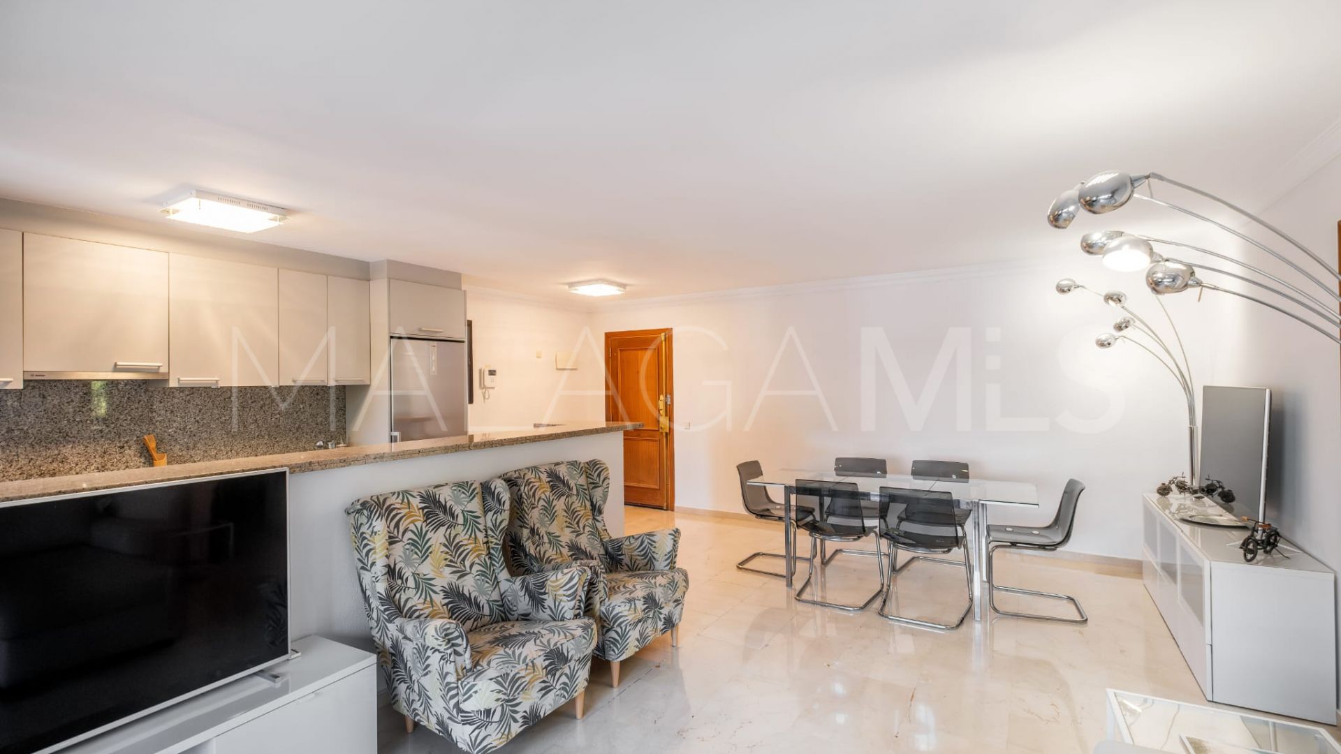 For sale apartment with 2 bedrooms in Nueva Andalucia