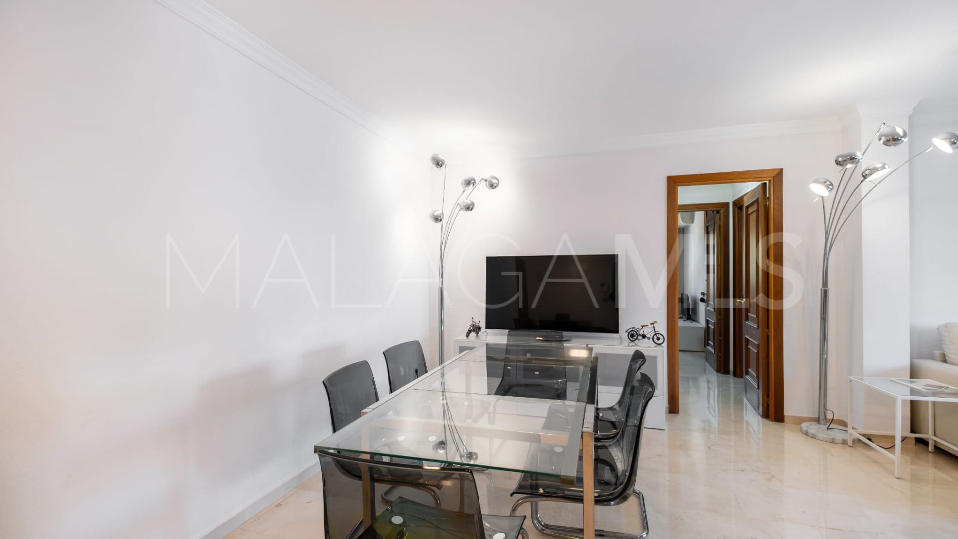 For sale apartment with 2 bedrooms in Nueva Andalucia