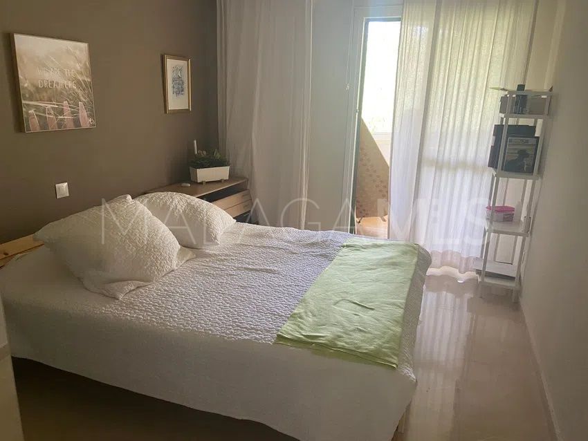 For sale ground floor apartment in Calahonda