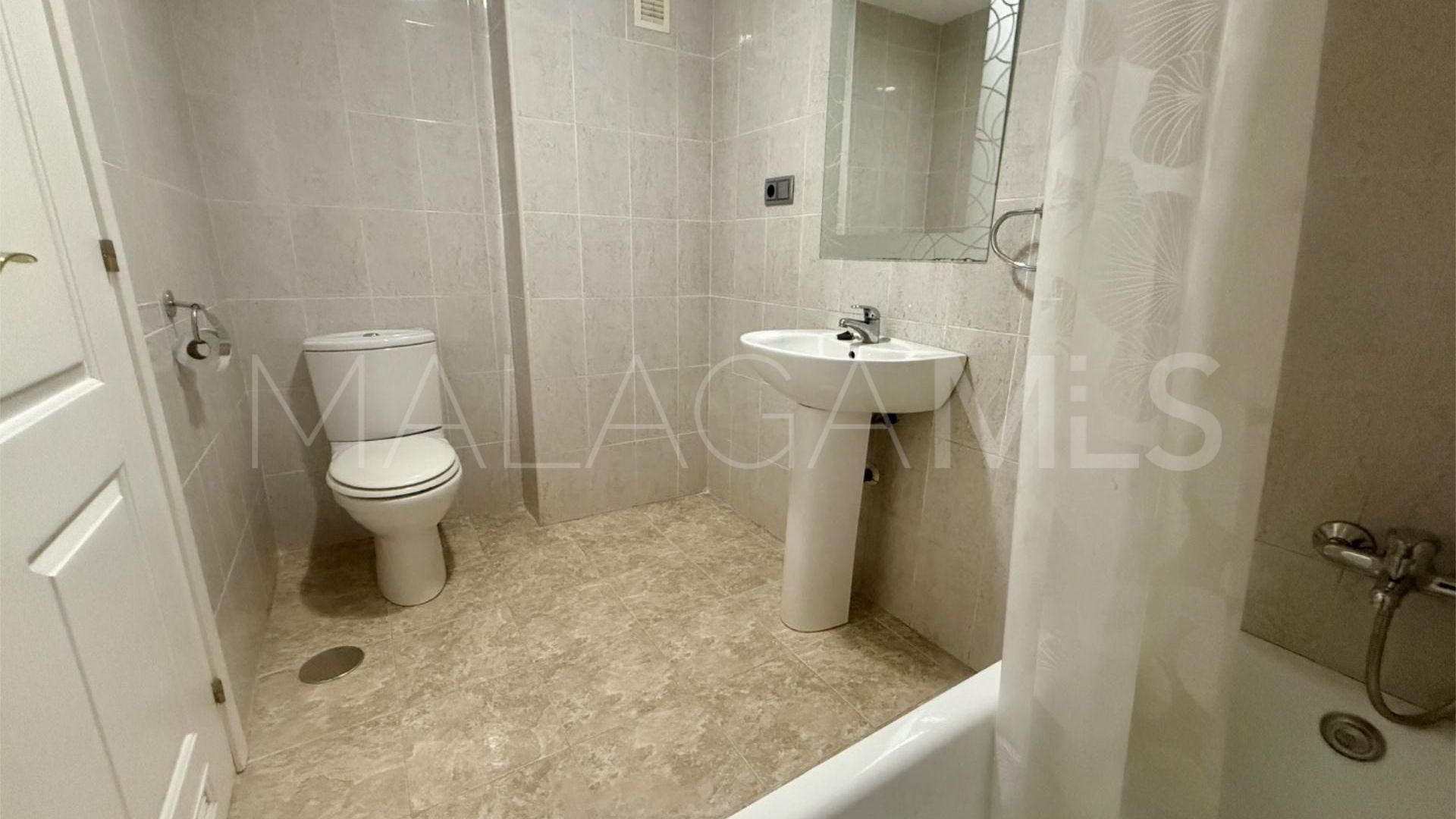 Flat for sale in Nueva Andalucia