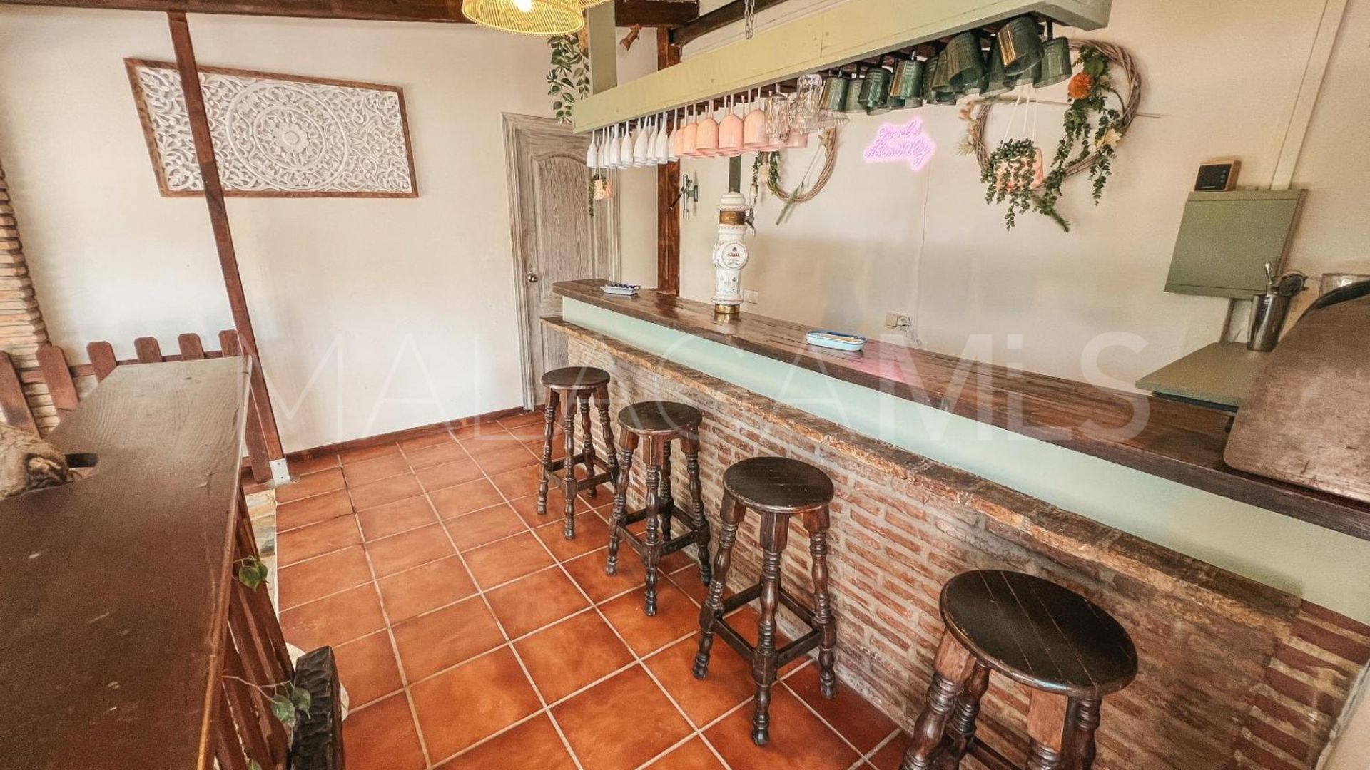 Villa for sale in Nueva Andalucia