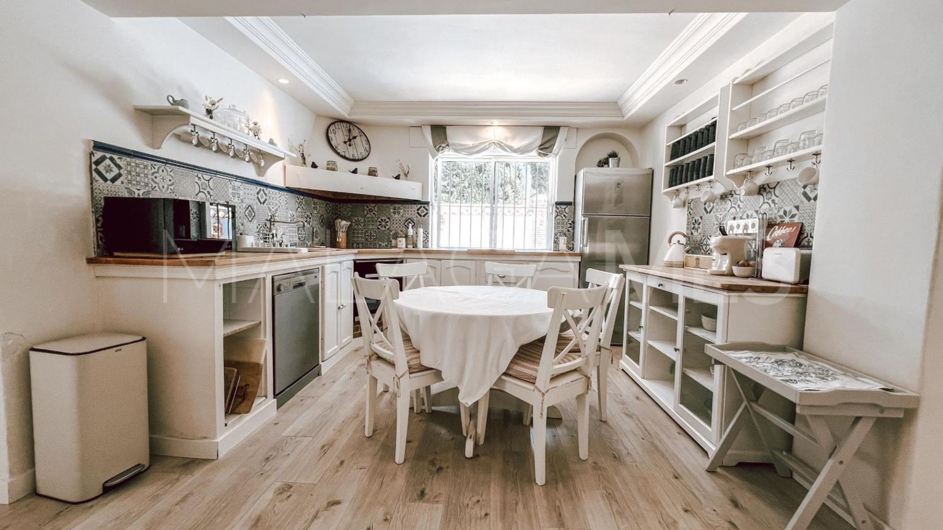 Villa for sale in Nueva Andalucia