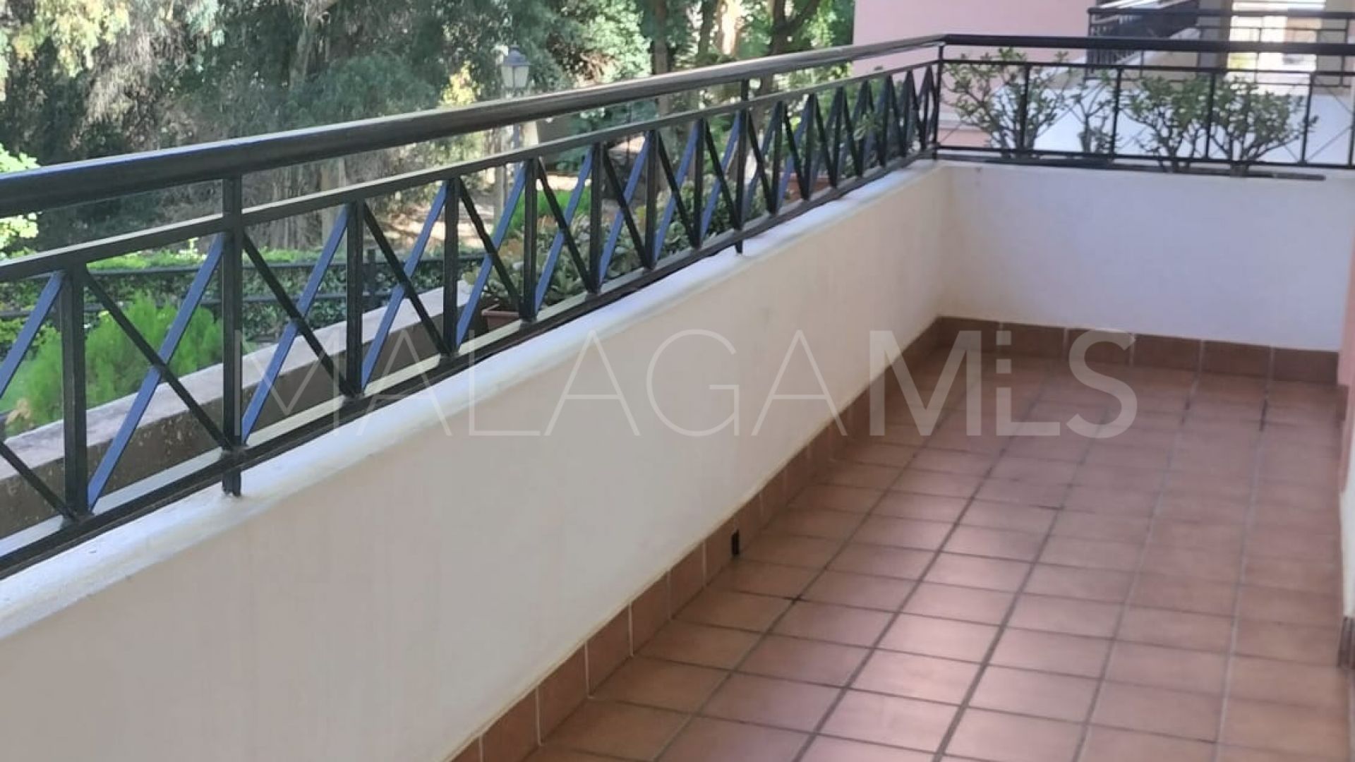 Buy apartamento in Nueva Andalucia de 2 bedrooms