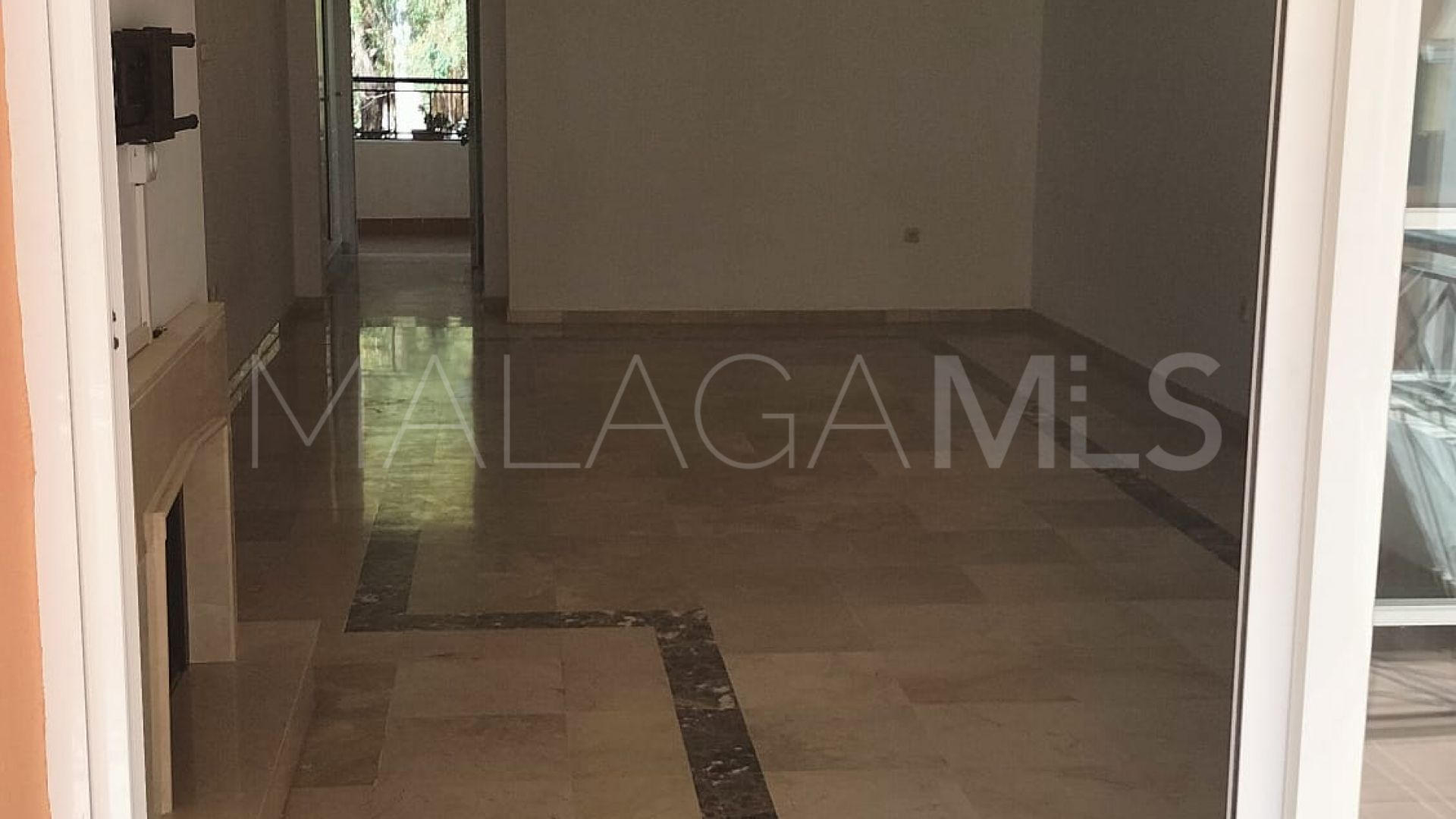 Buy apartamento in Nueva Andalucia de 2 bedrooms