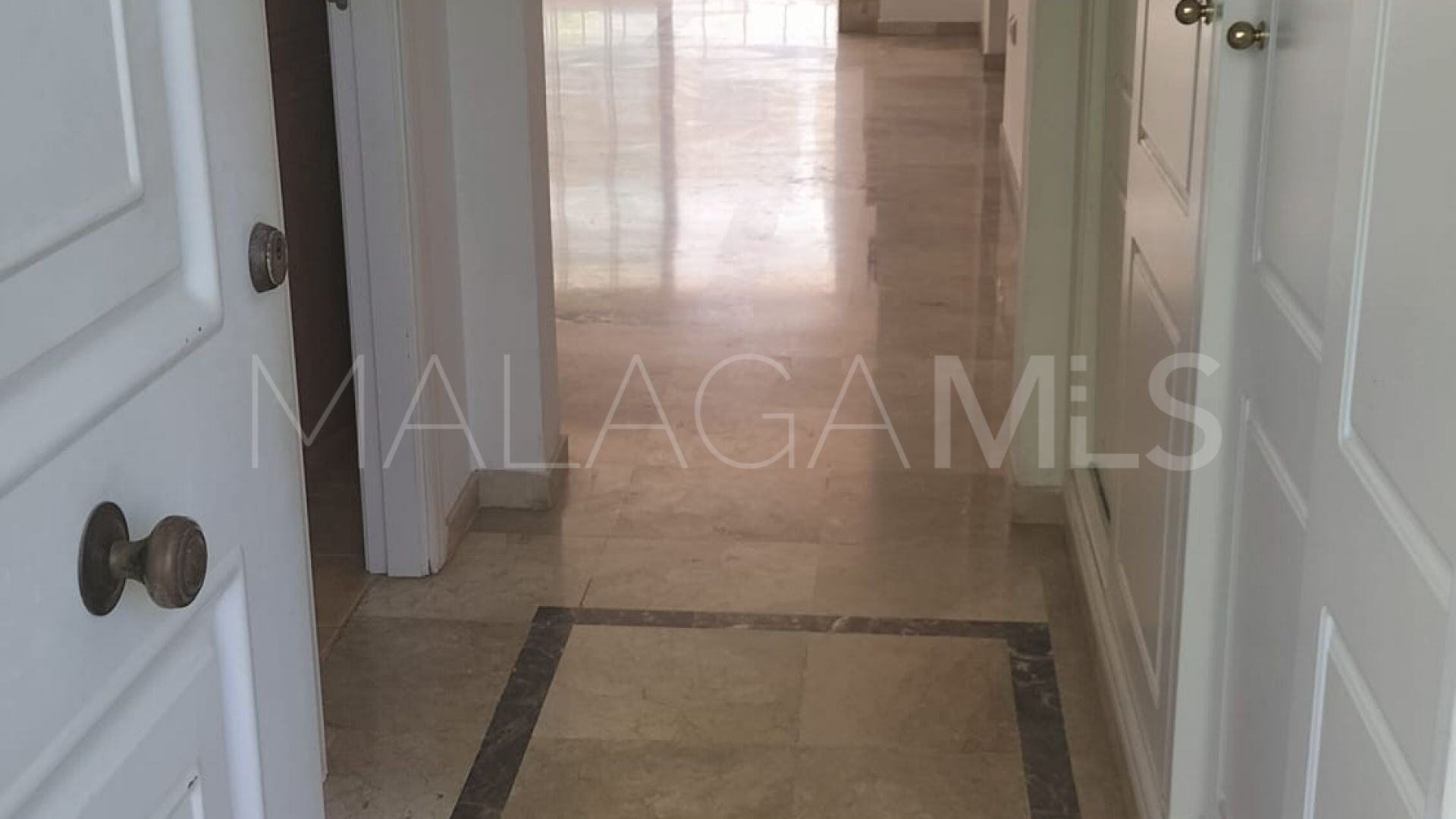 Buy apartamento in Nueva Andalucia de 2 bedrooms