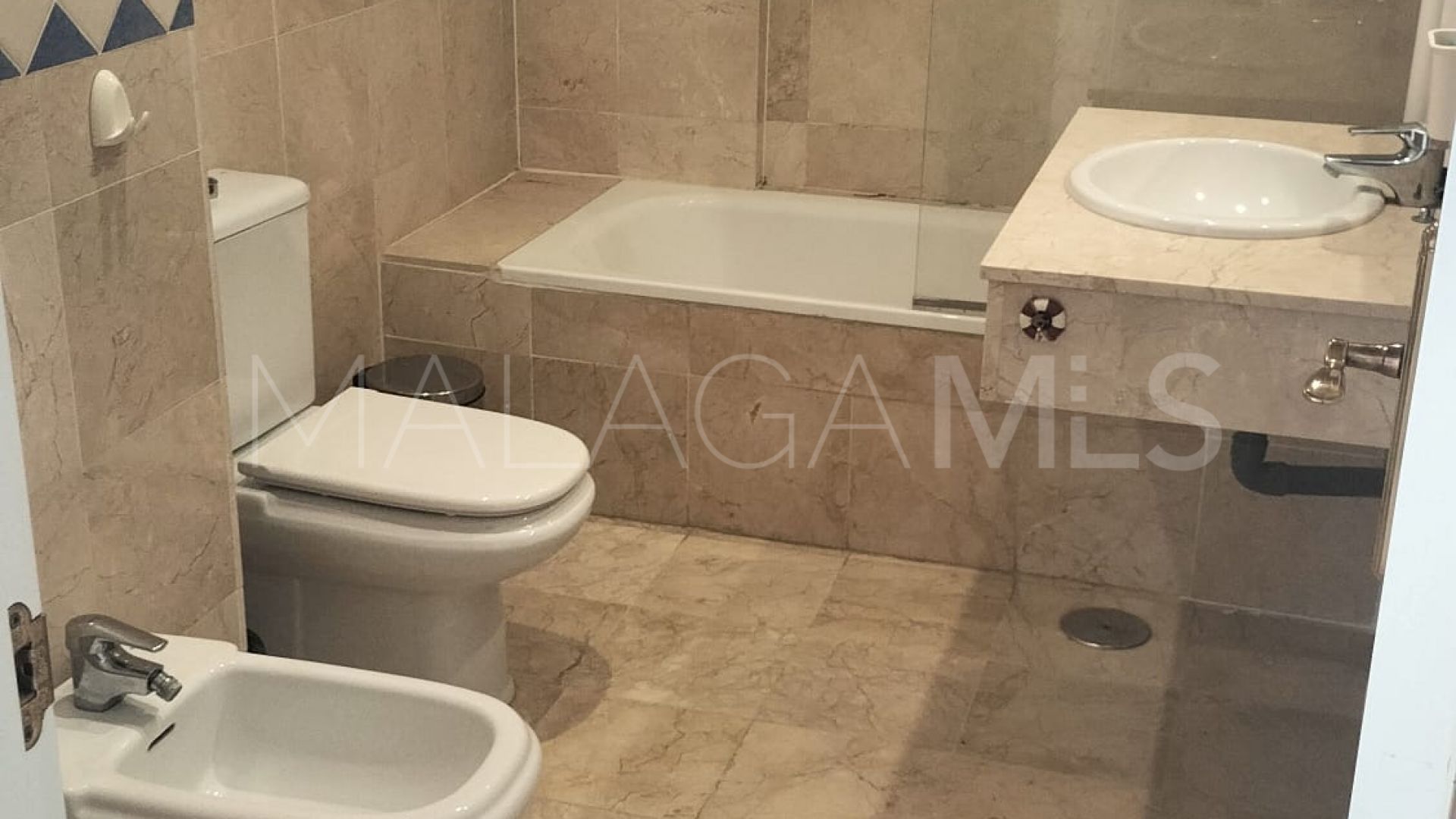 Buy apartamento in Nueva Andalucia de 2 bedrooms