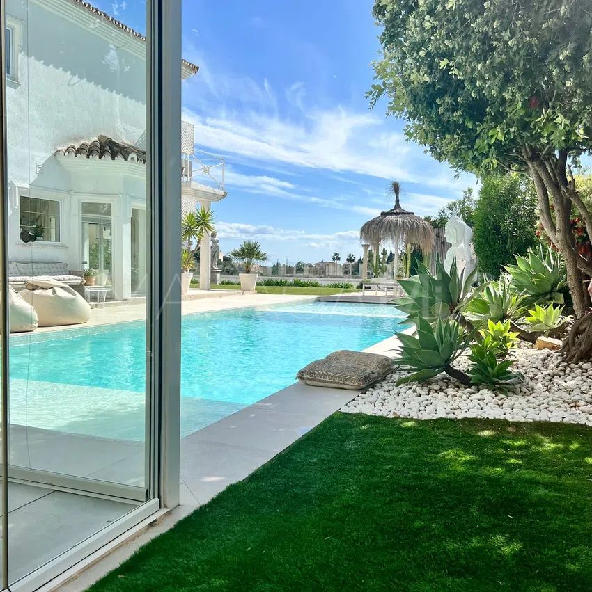 Villa for sale in Riviera del Sol