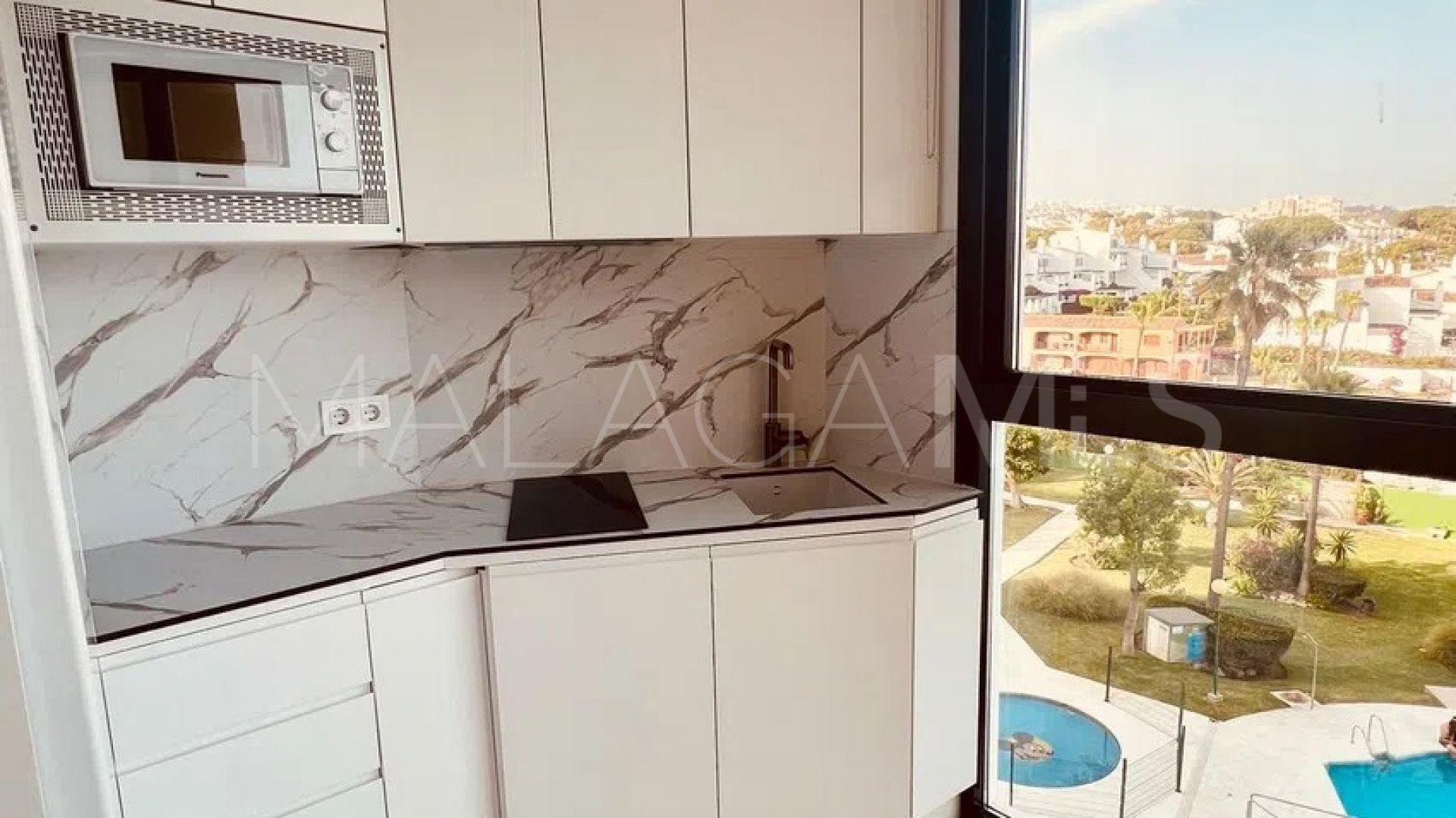 Studio for sale in Sitio de Calahonda