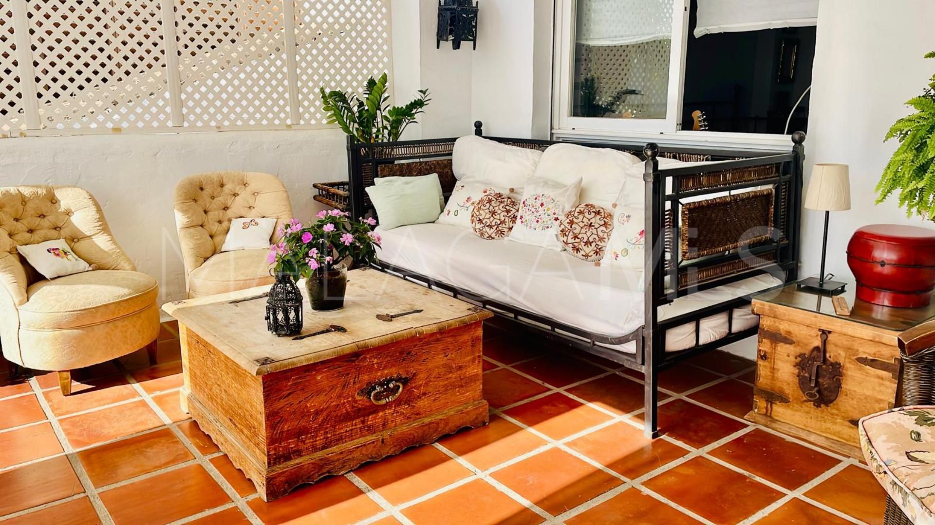 Duplex penthouse for sale in Los Naranjos de Marbella